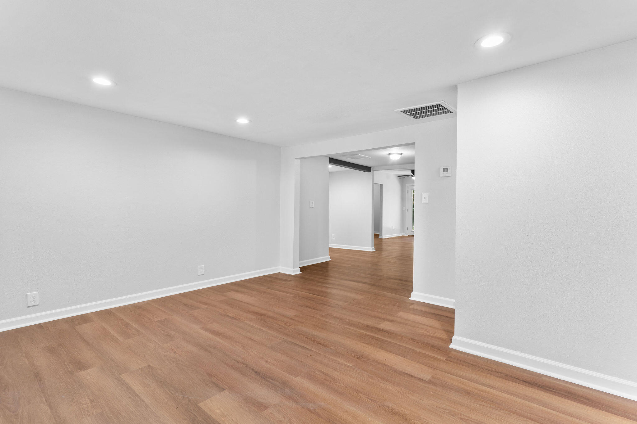 626 North Phelps Avenue Property Photo 7