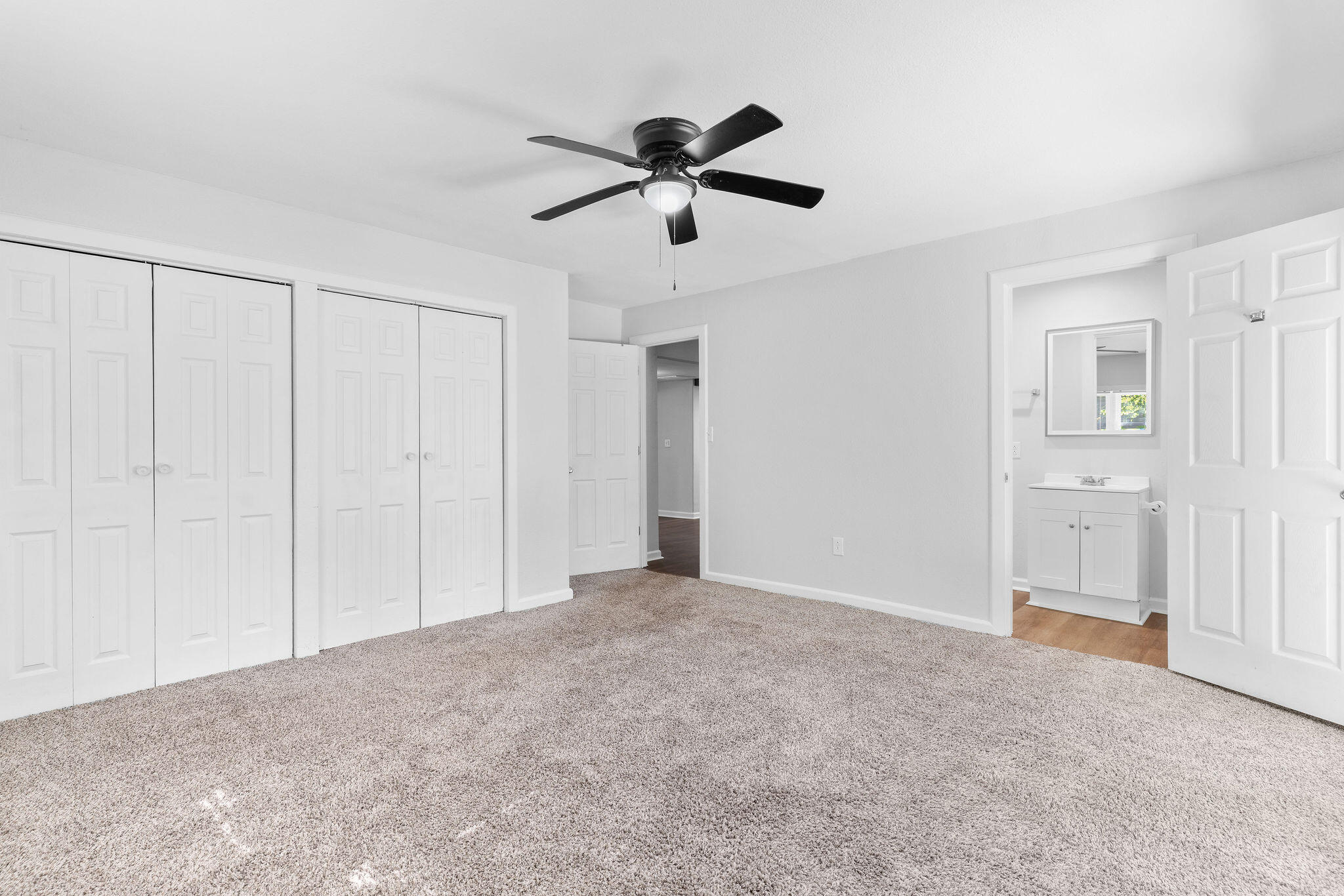 626 North Phelps Avenue Property Photo 19