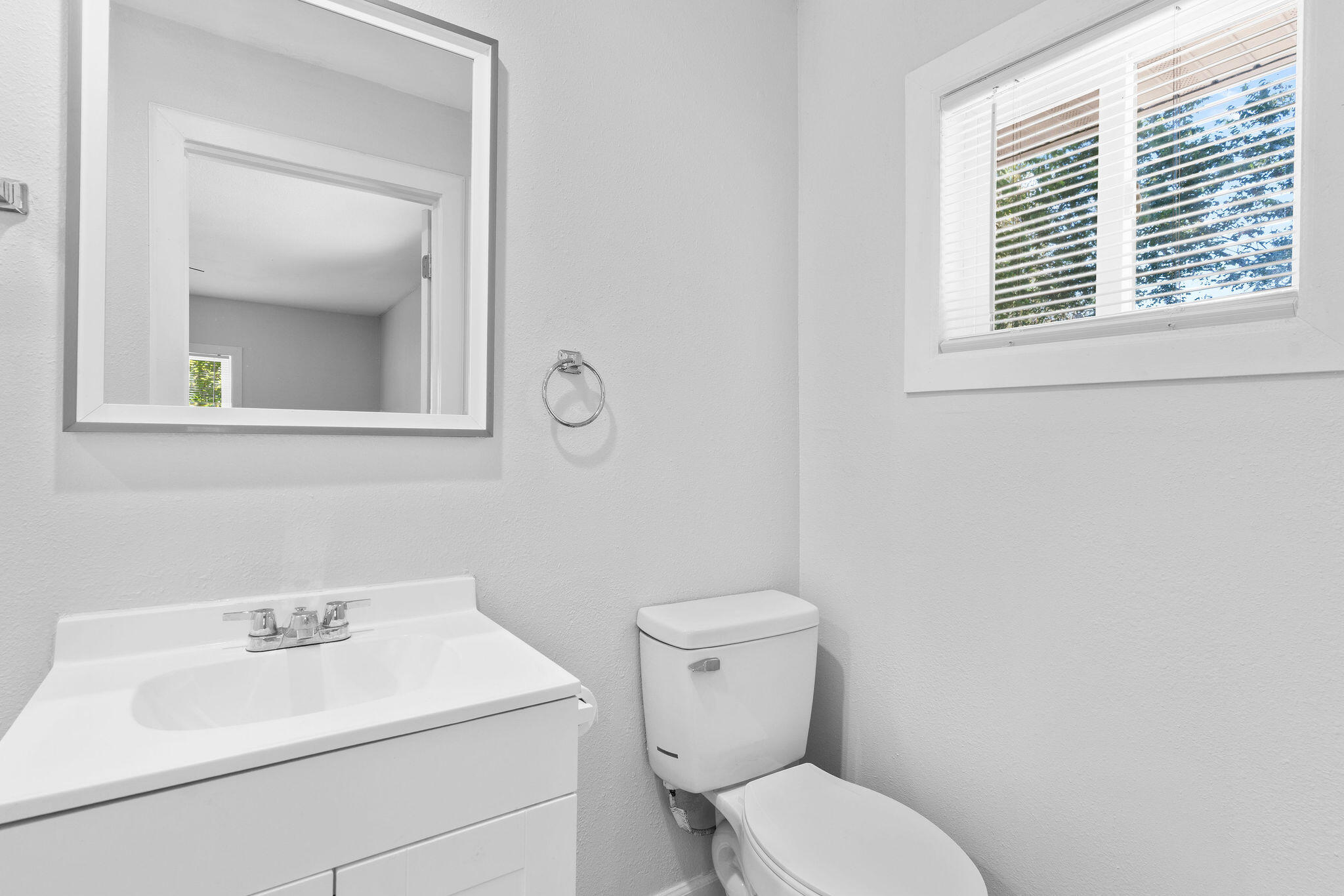 626 North Phelps Avenue Property Photo 21