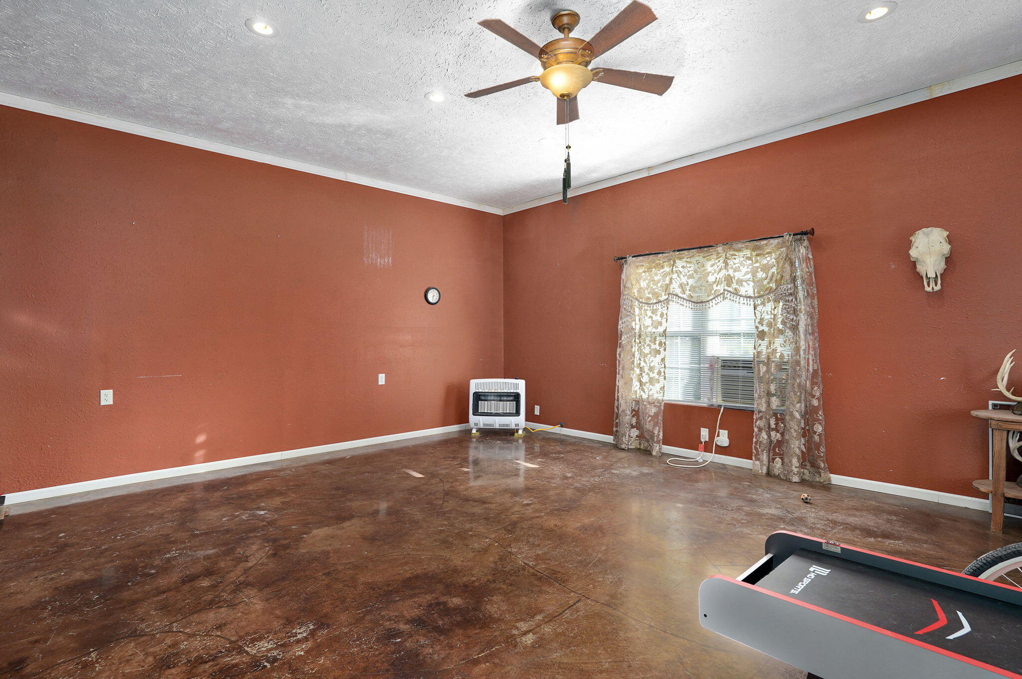 120 West Main Street Property Photo 11