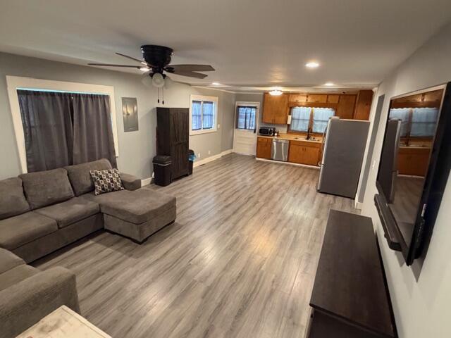 407 South Elm Street Property Photo 3