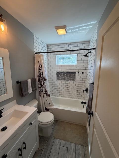 407 South Elm Street Property Photo 15