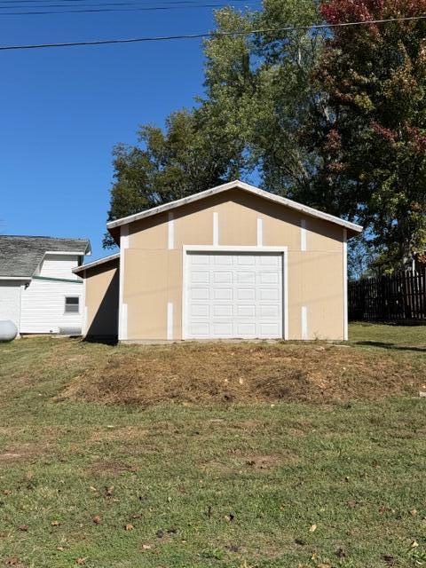 407 South Elm Street Property Photo 19