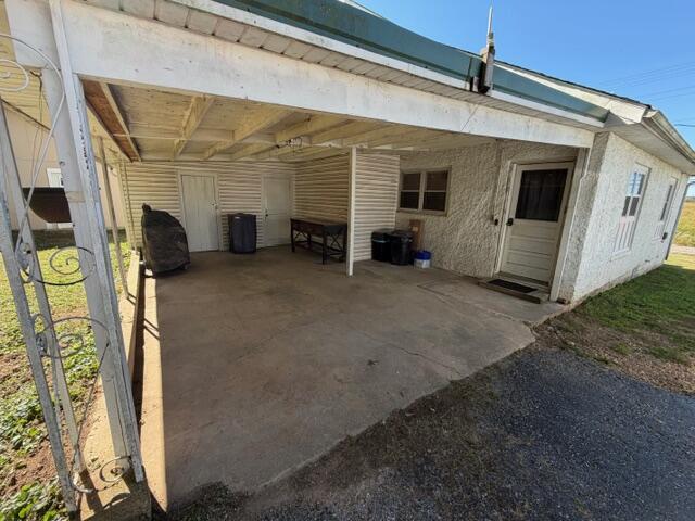 407 South Elm Street Property Photo 29