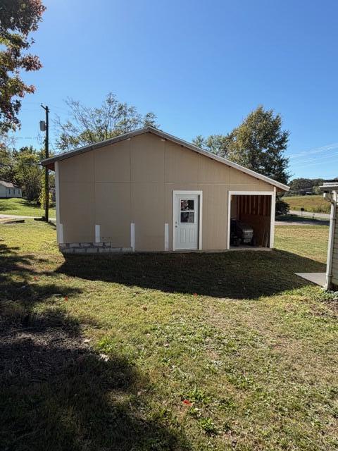 407 South Elm Street Property Photo 30