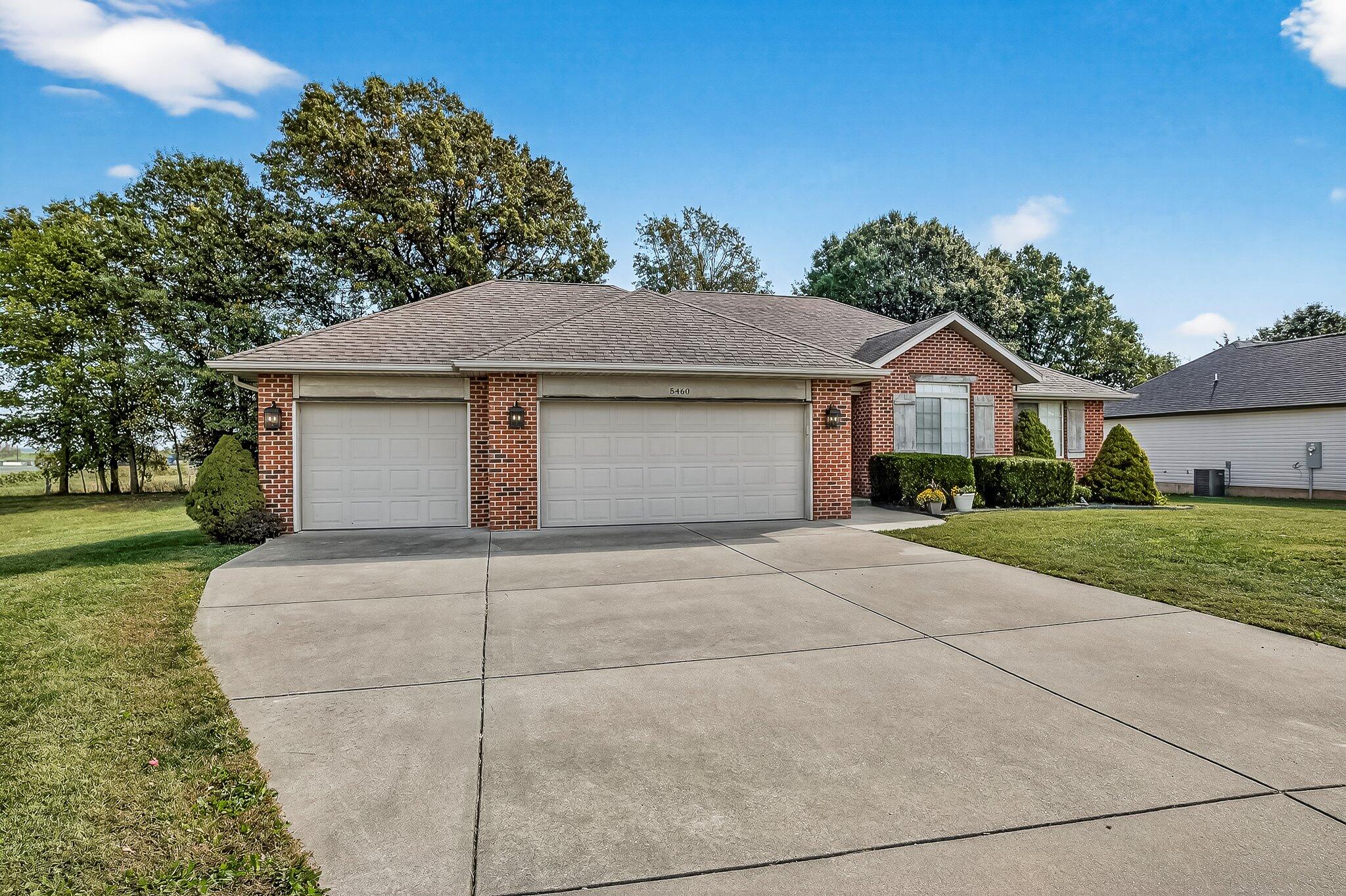 5460 Anita Avenue Property Photo 2