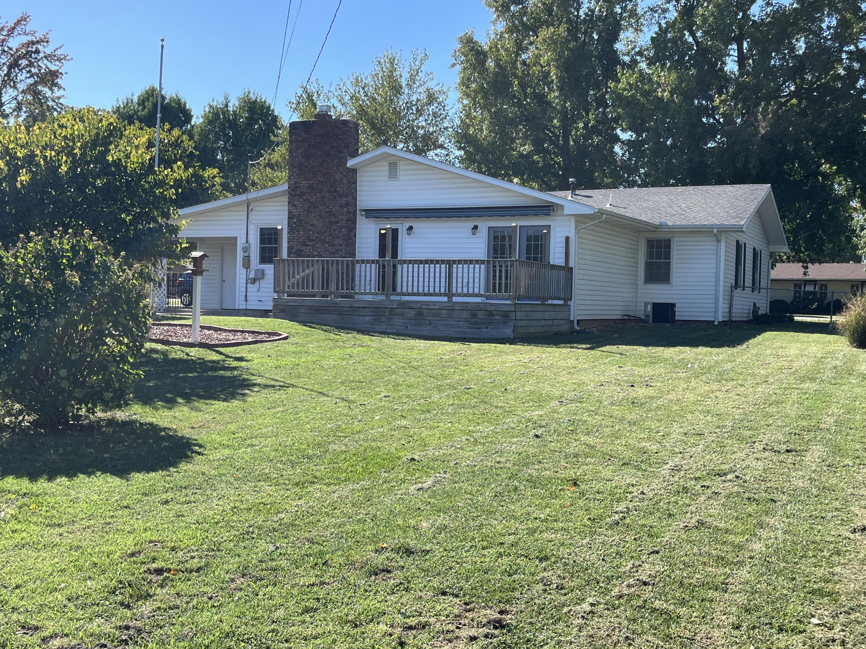 1220 Tyler Street Property Photo 2