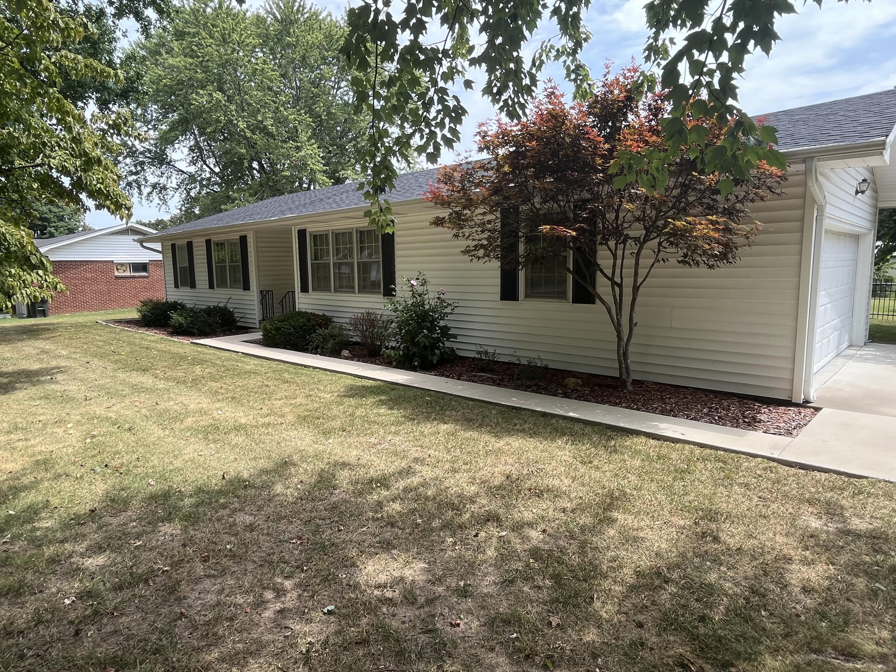 1220 Tyler Street Property Photo 3