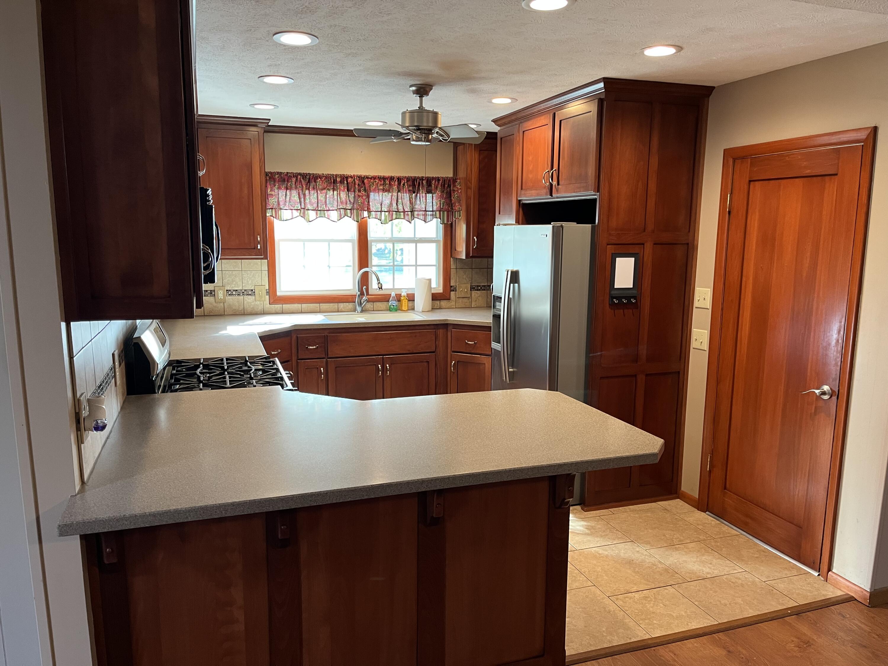 1220 Tyler Street Property Photo 9