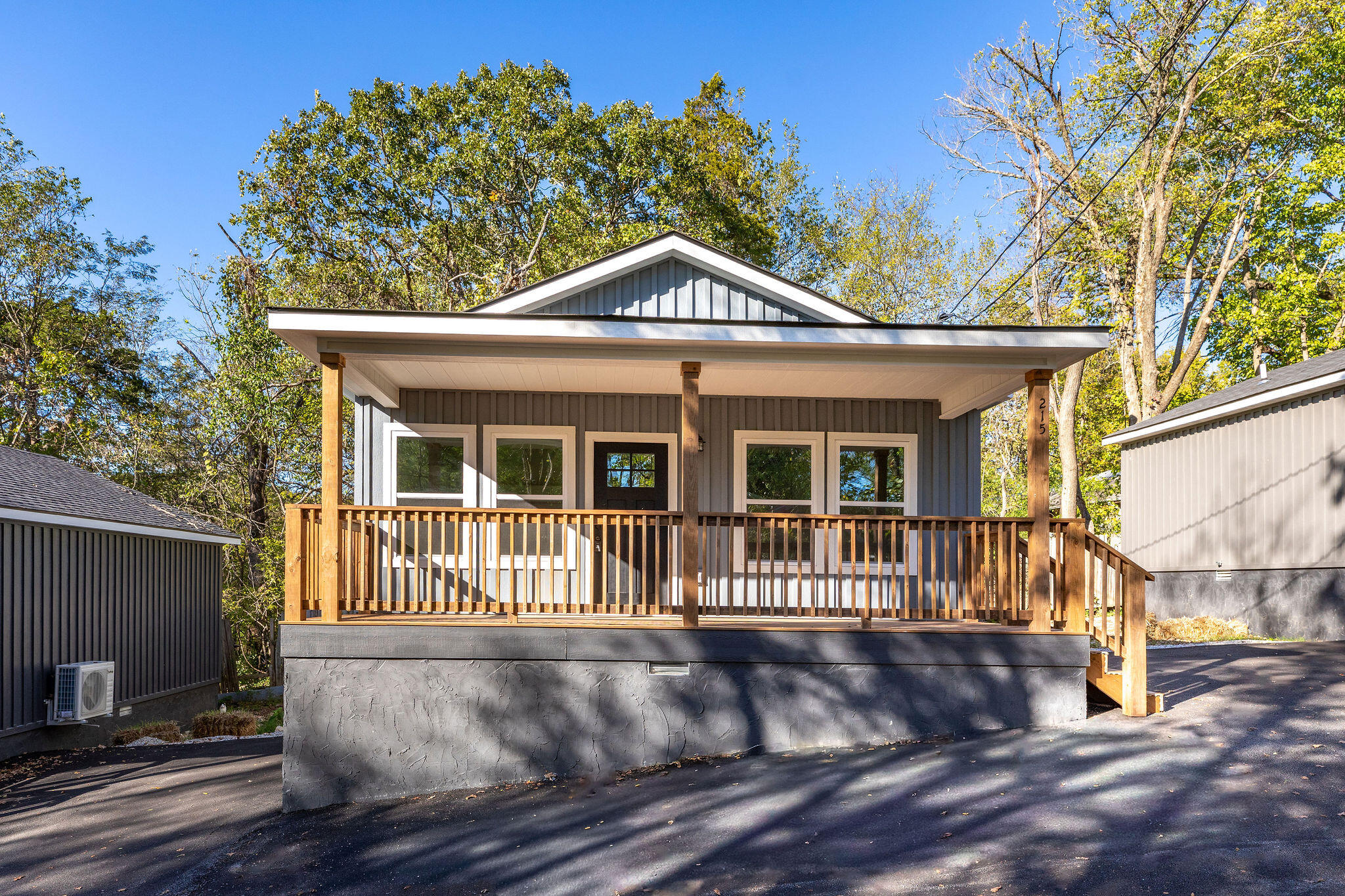 215 Sagers Lane Property Photo 1