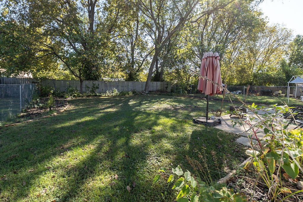 222 North Westport Avenue Property Photo 33