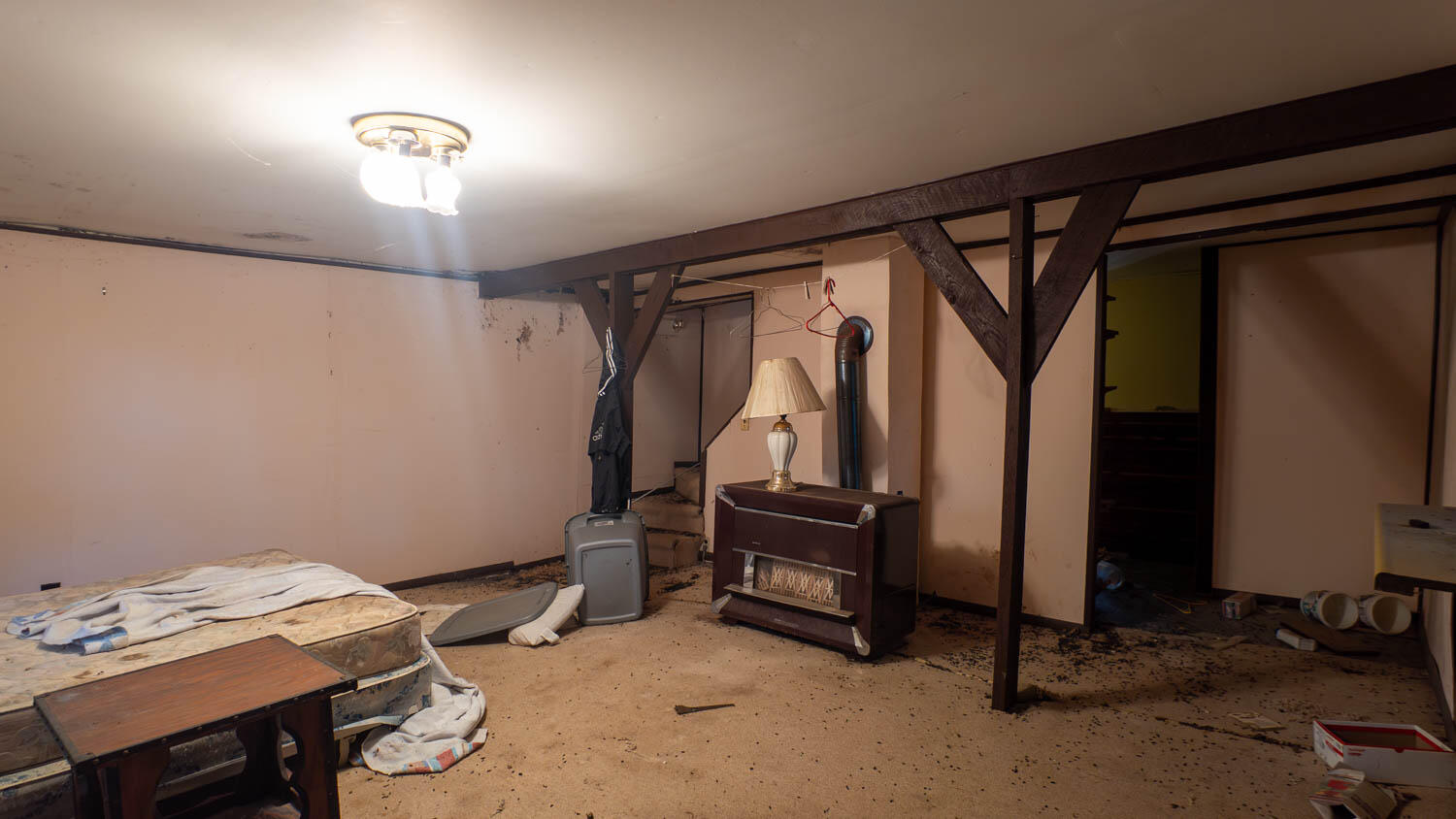 20256 Highway V Property Photo 8