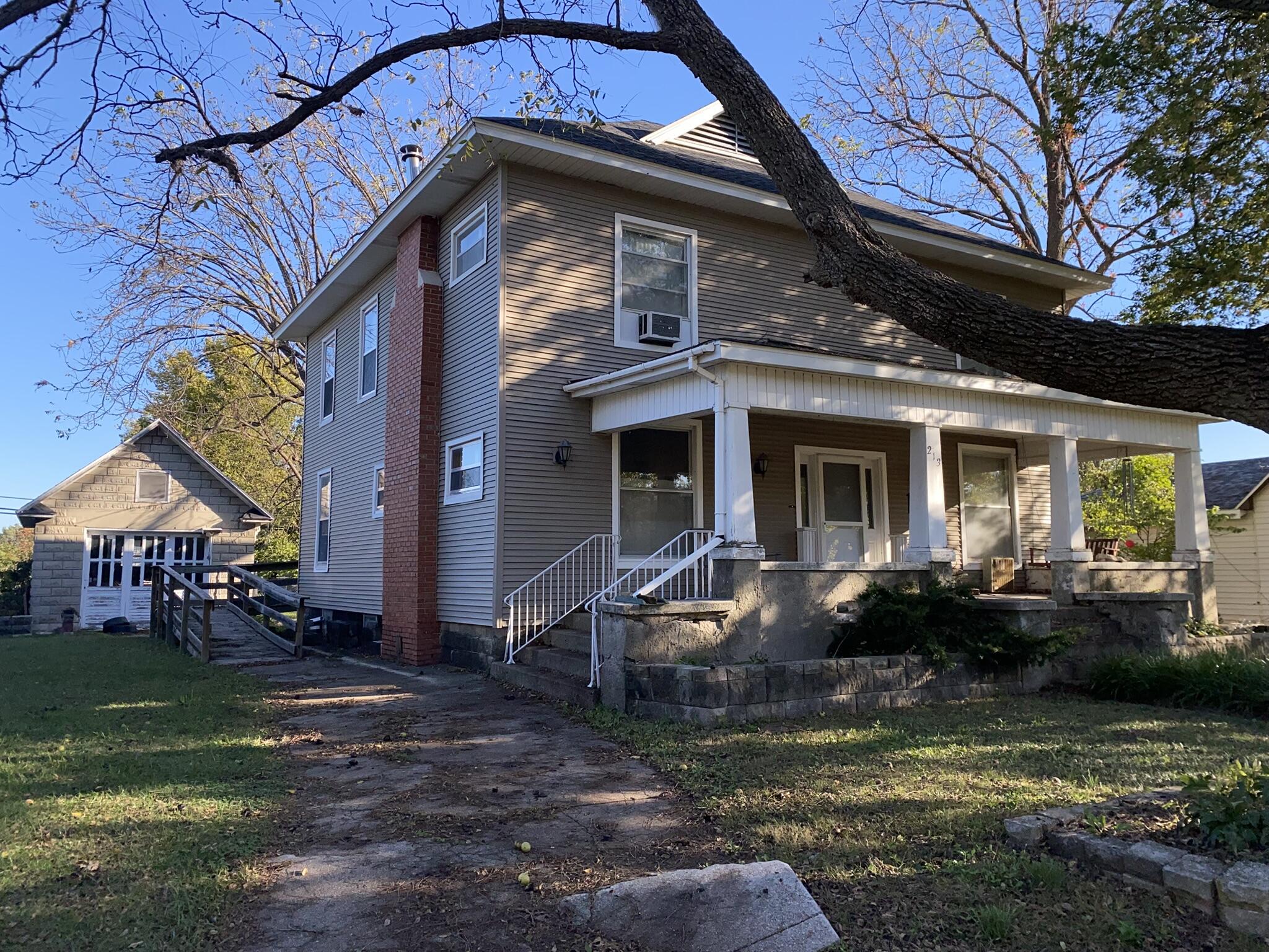 213 Jasper Street Property Photo 1