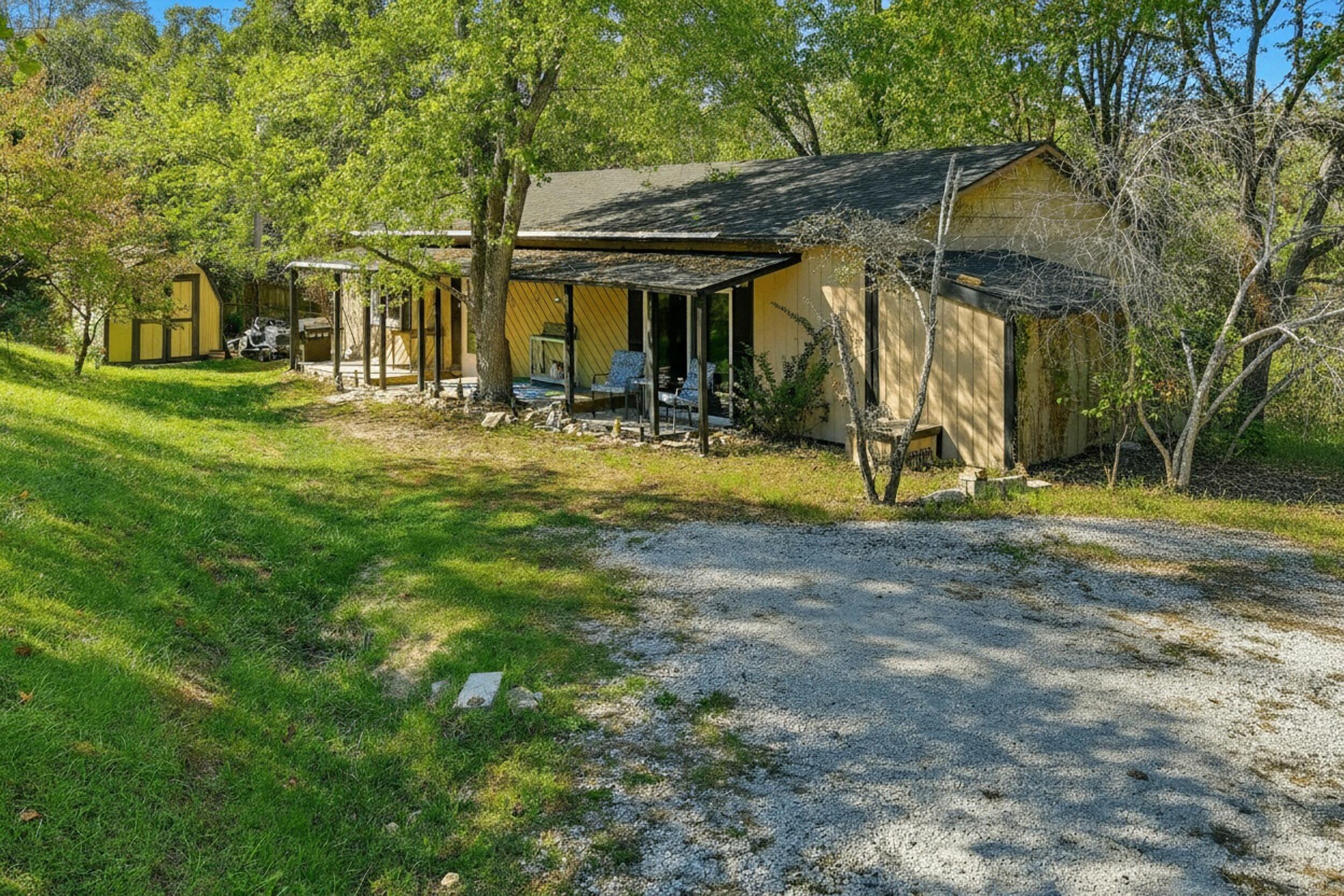 1518 Jones Road Property Photo 2