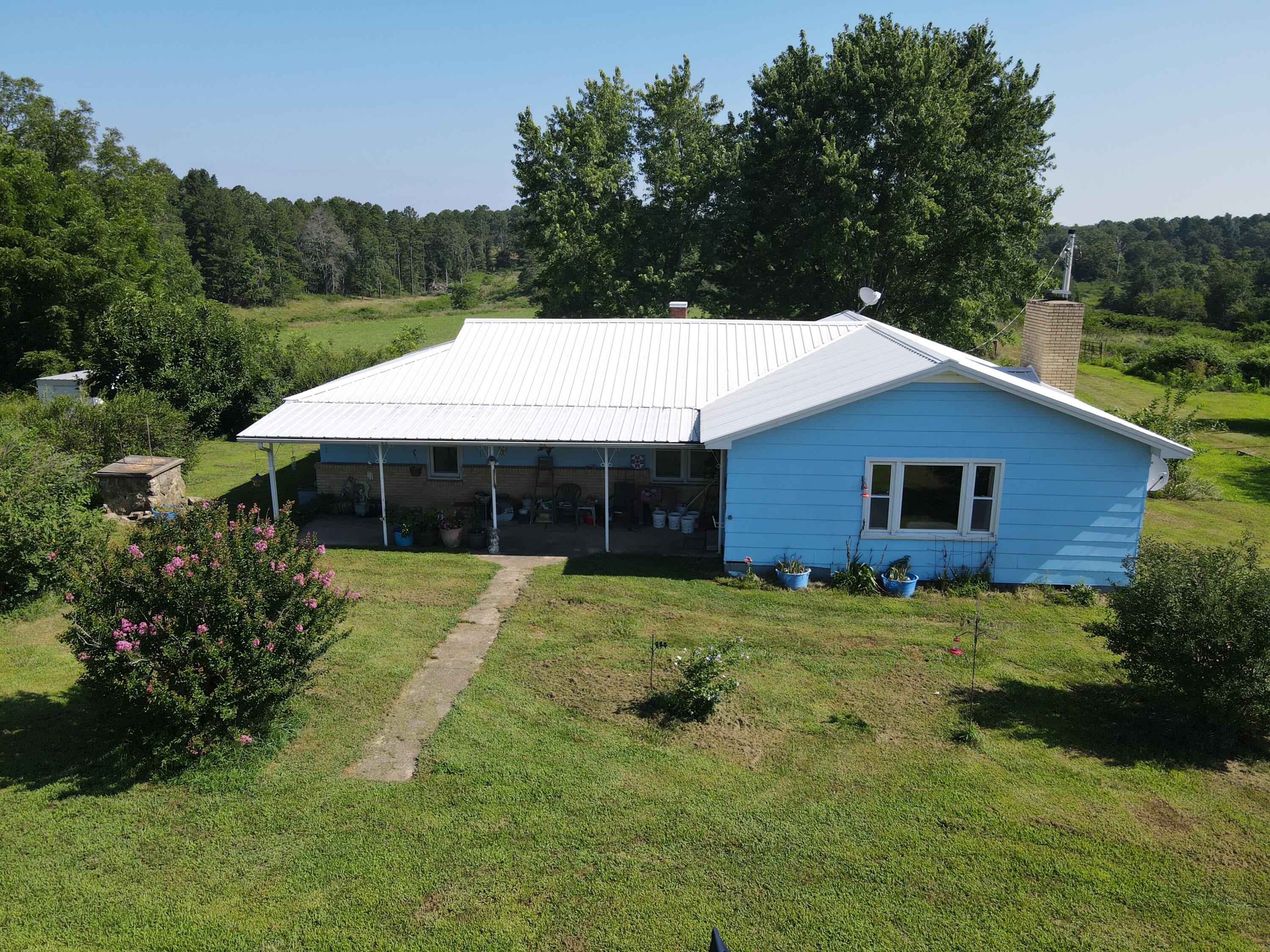 494 North T Highway Property Photo 1