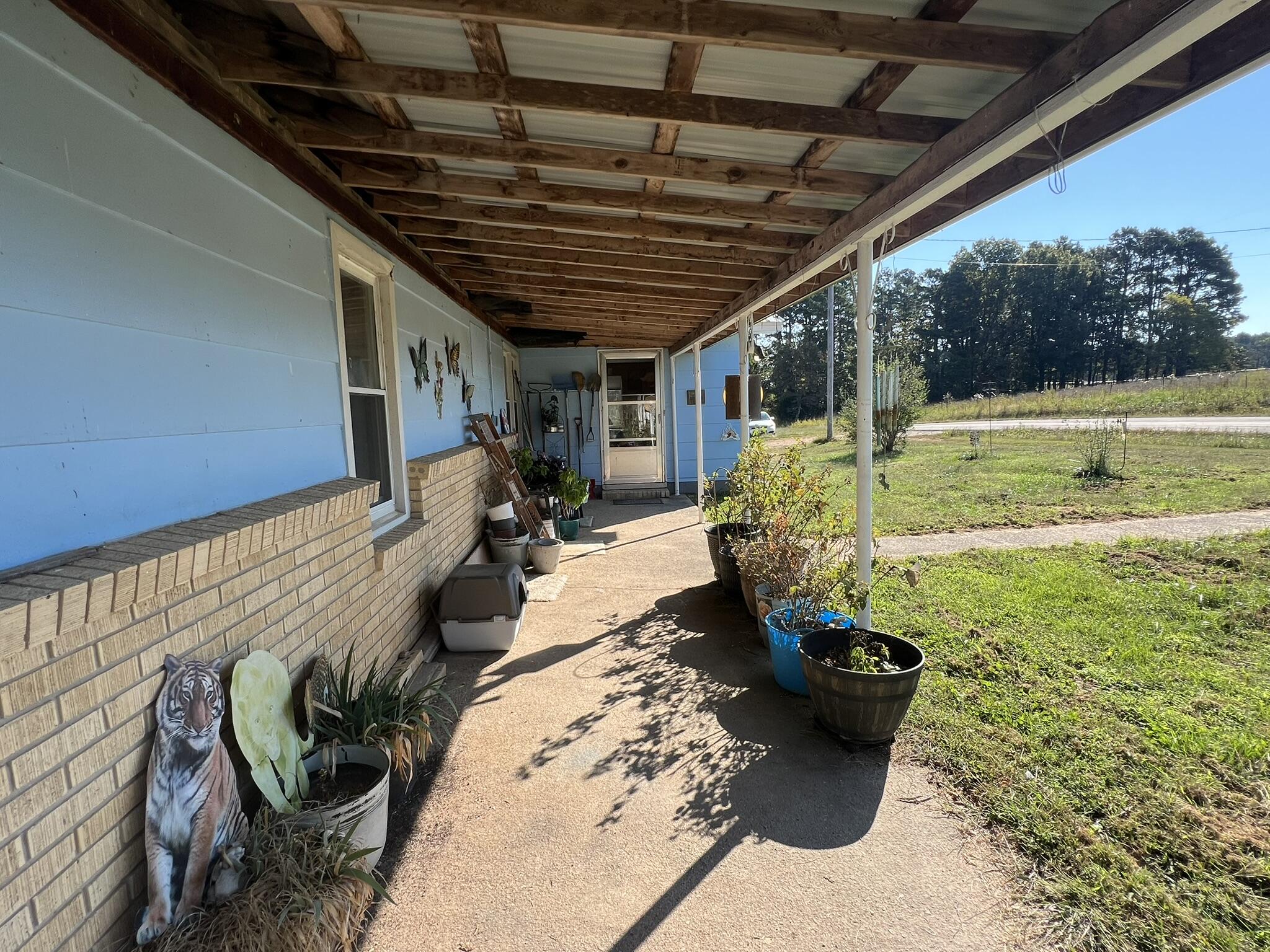 494 North T Highway Property Photo 12