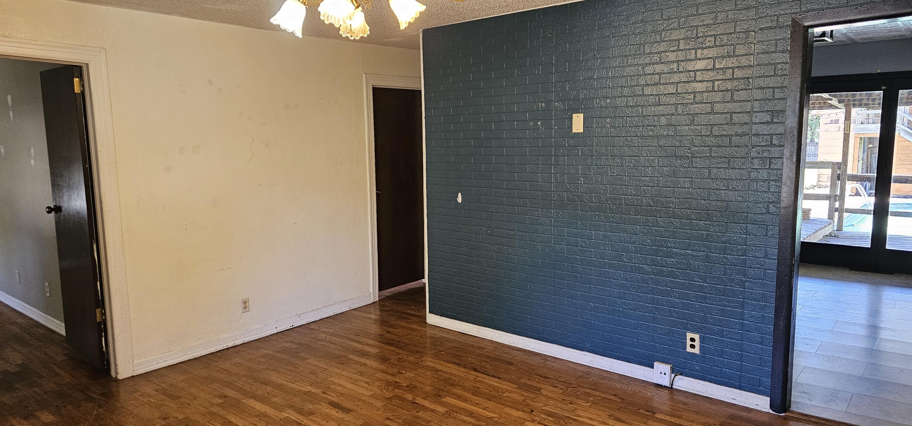 427 North Park Avenue Property Photo 4