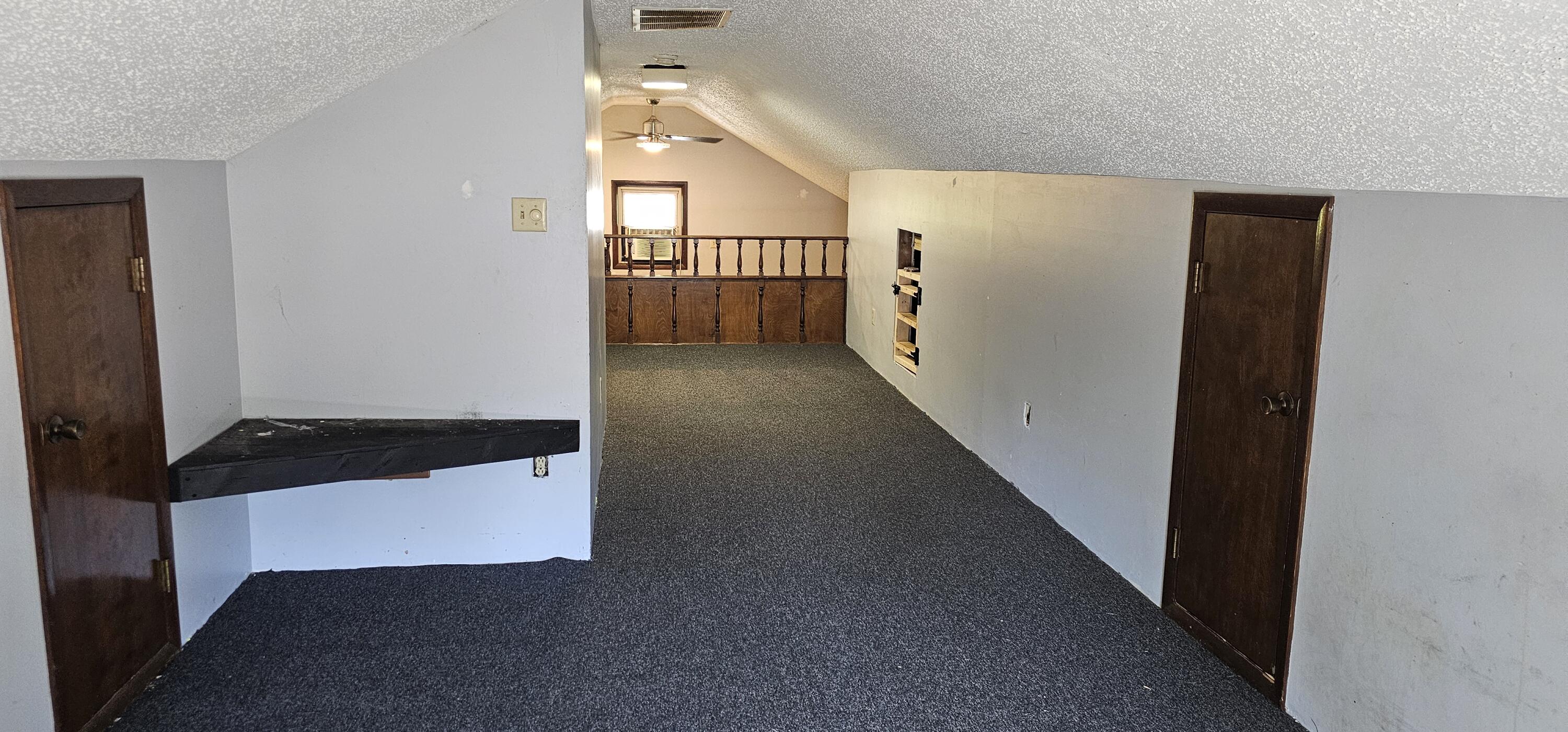 427 North Park Avenue Property Photo 12