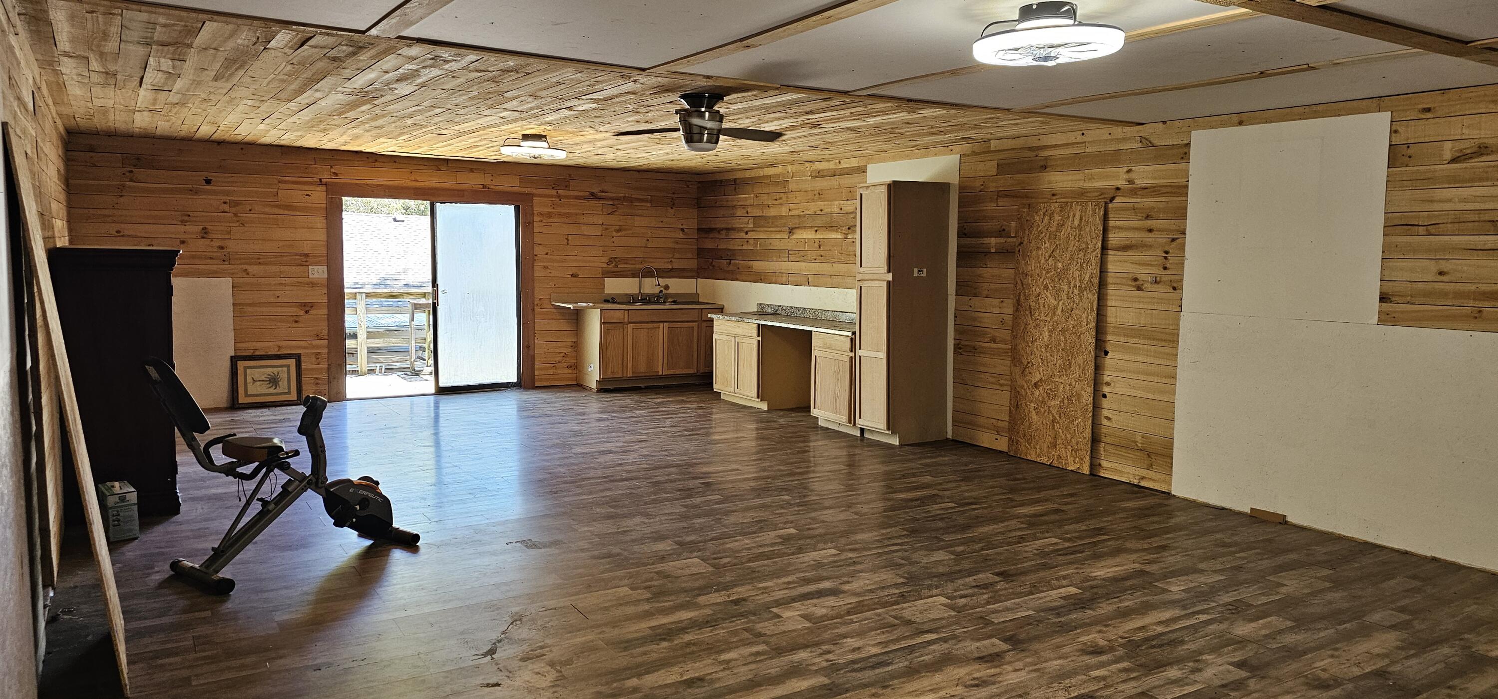 427 North Park Avenue Property Photo 23