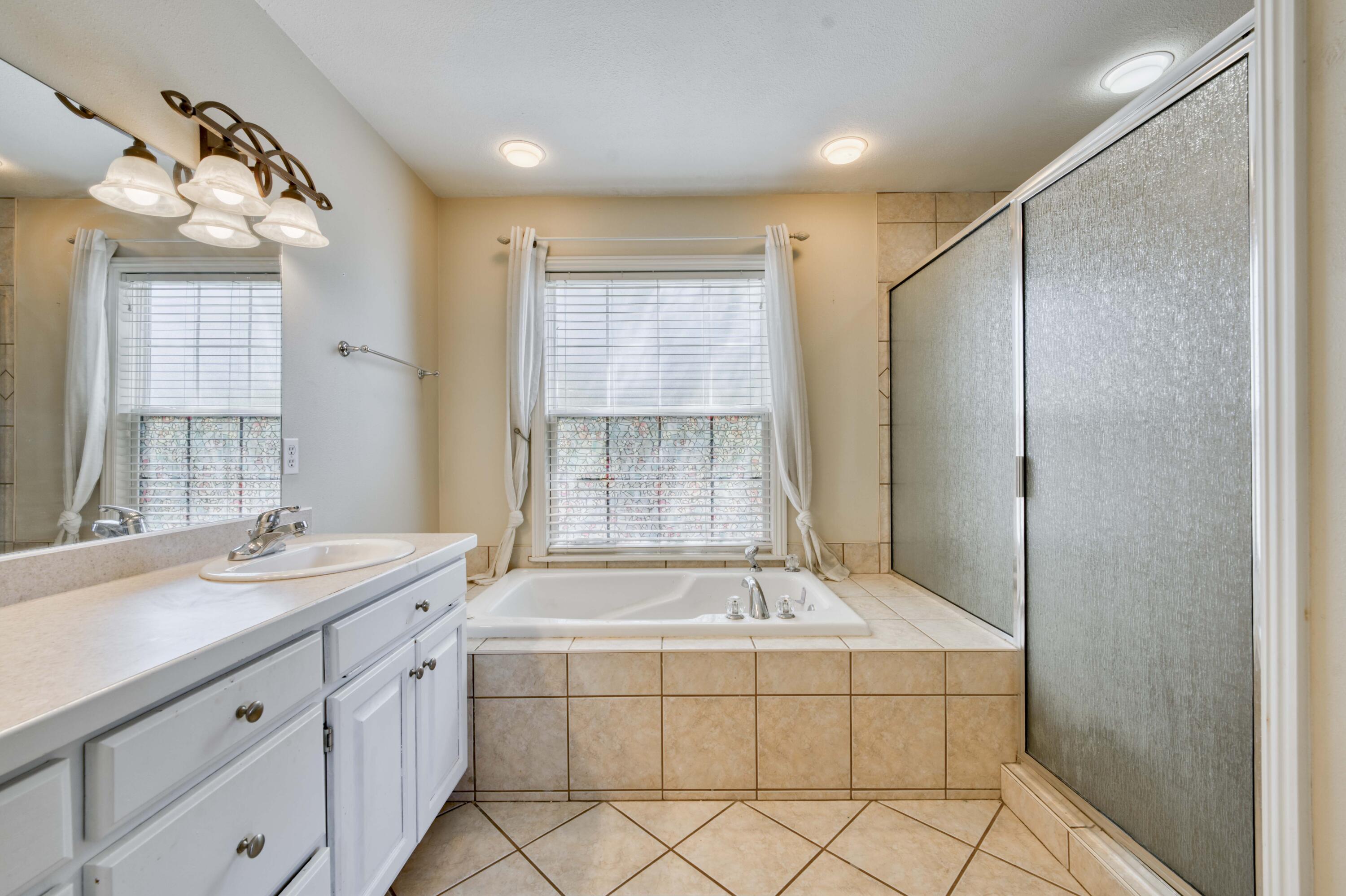 718 River Rock Court Property Photo 23