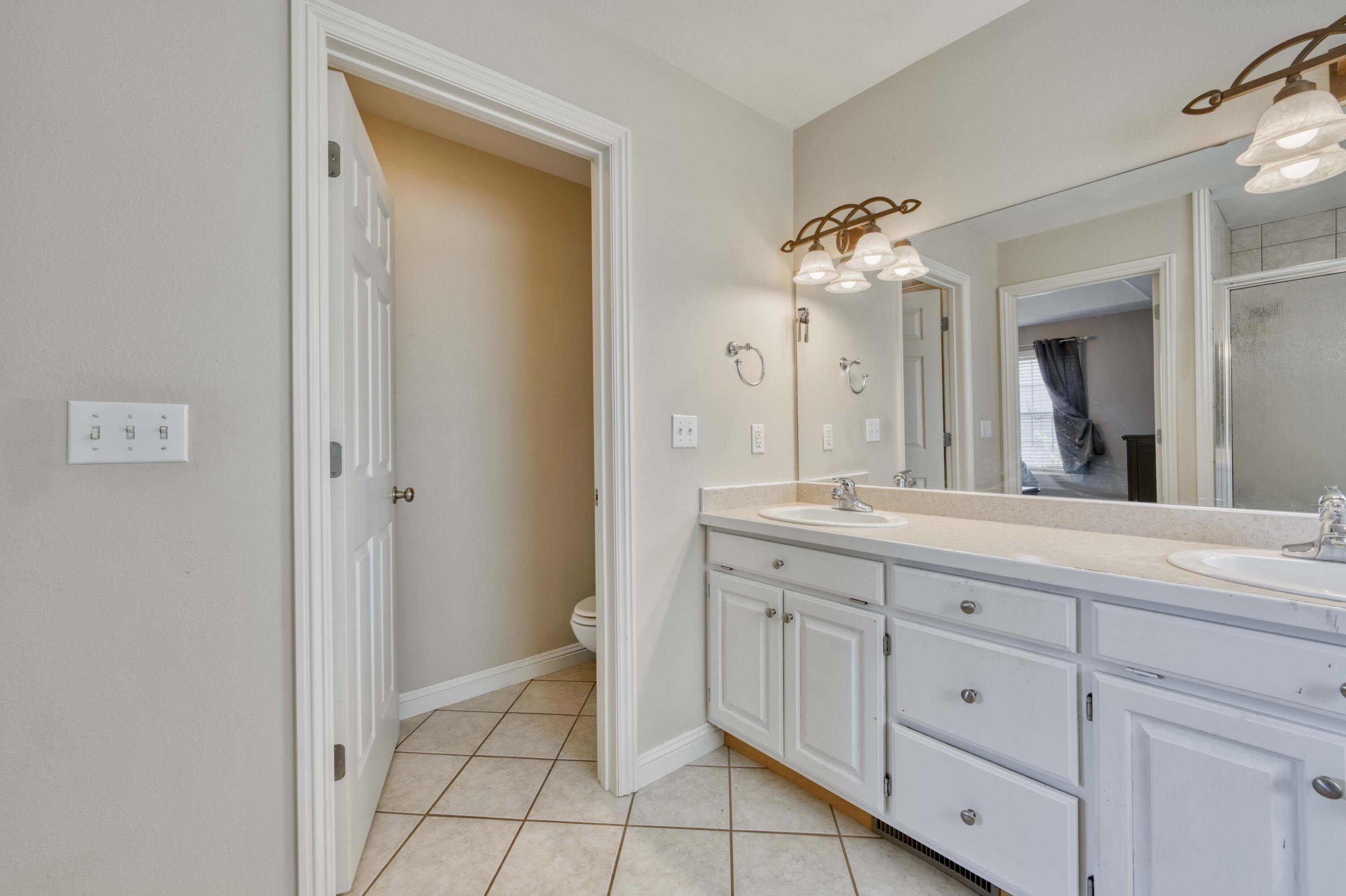 718 River Rock Court Property Photo 25