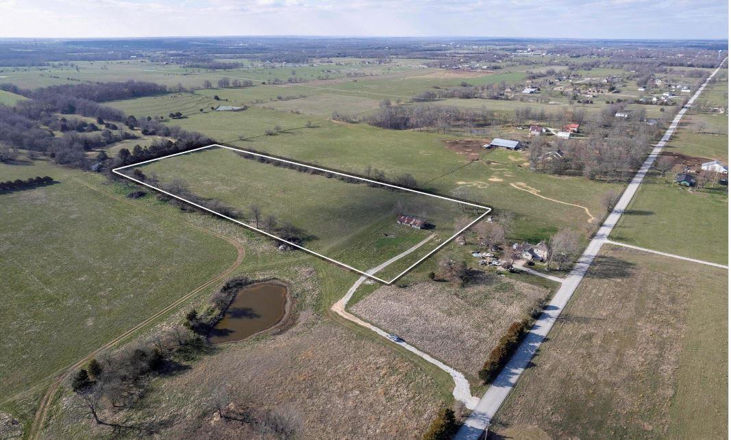 000 South Pine Road Property Photo 1