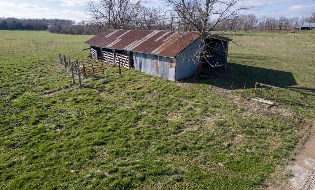 000 South Pine Road Property Photo 4