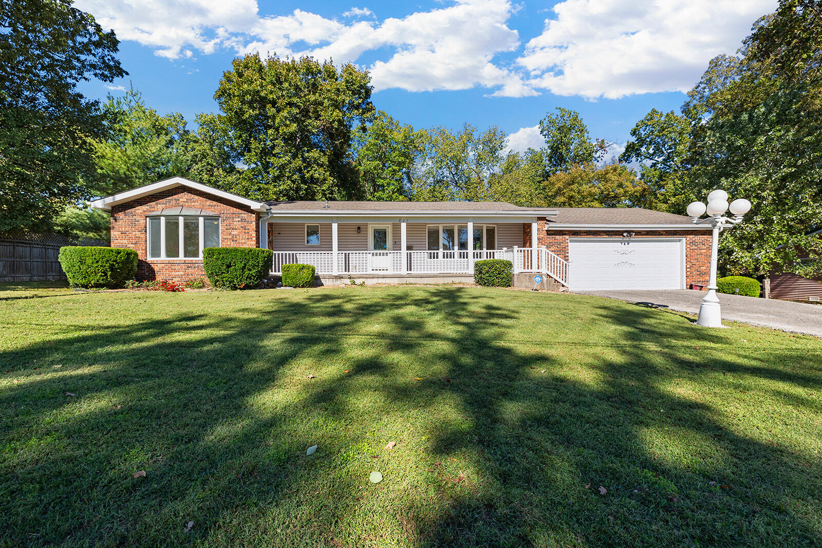 821 Cliff Drive Property Photo 1