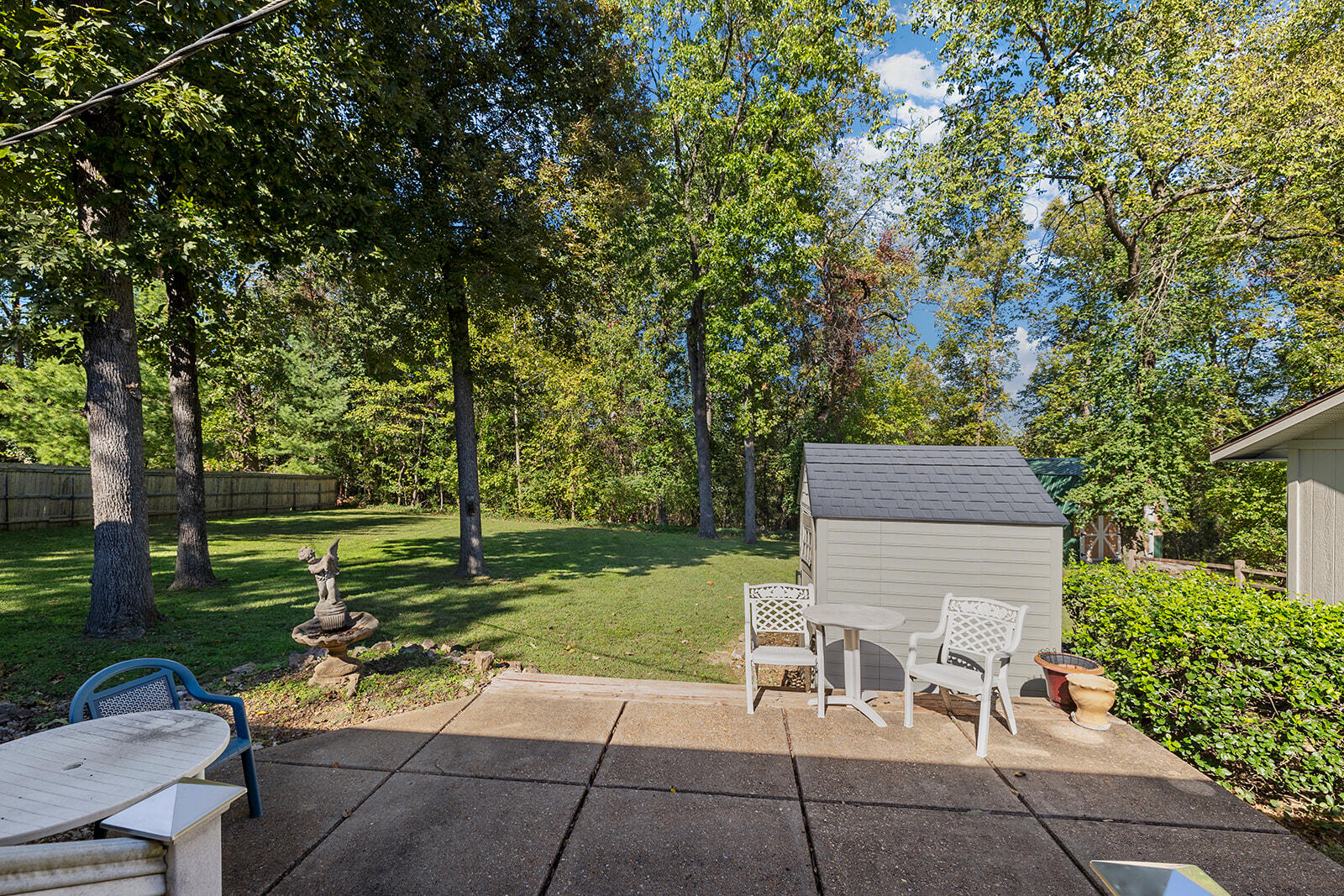 821 Cliff Drive Property Photo 6