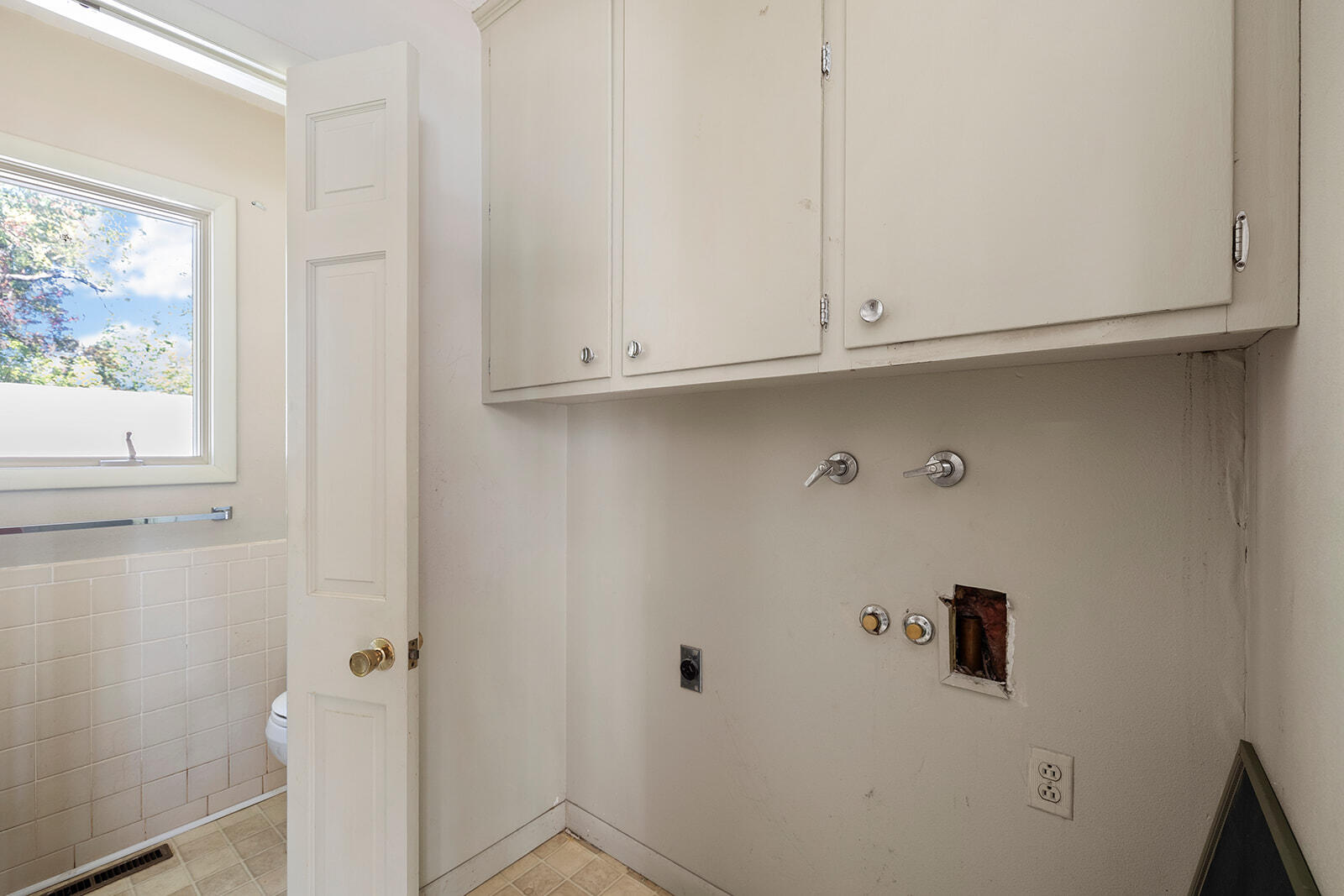 821 Cliff Drive Property Photo 21