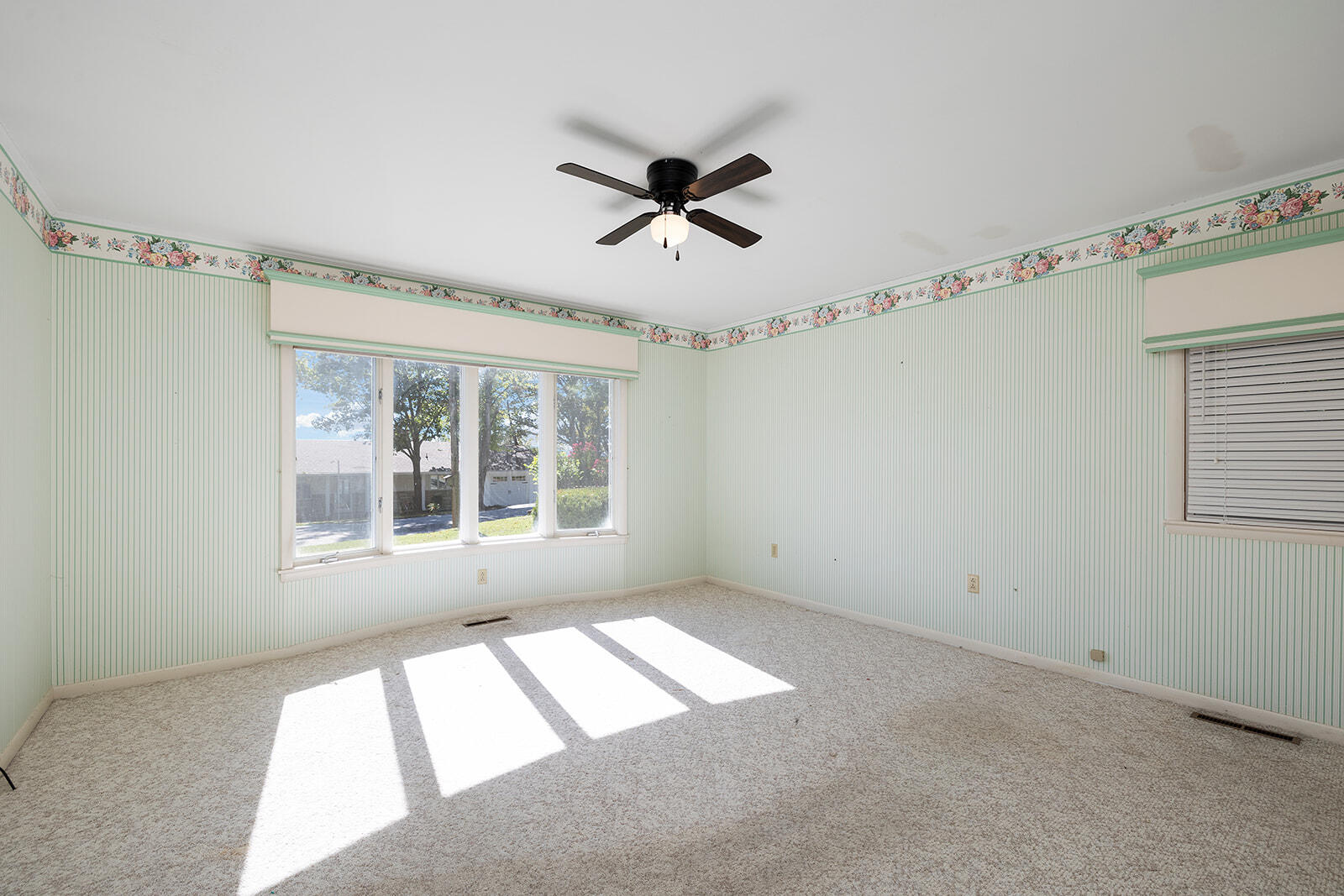 821 Cliff Drive Property Photo 24