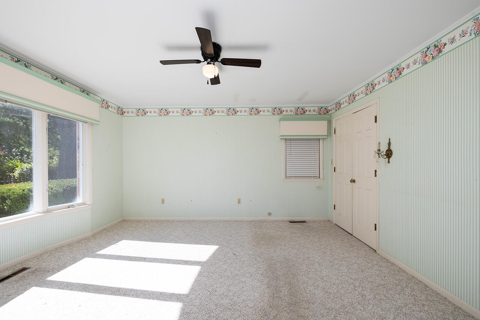 821 Cliff Drive Property Photo 25