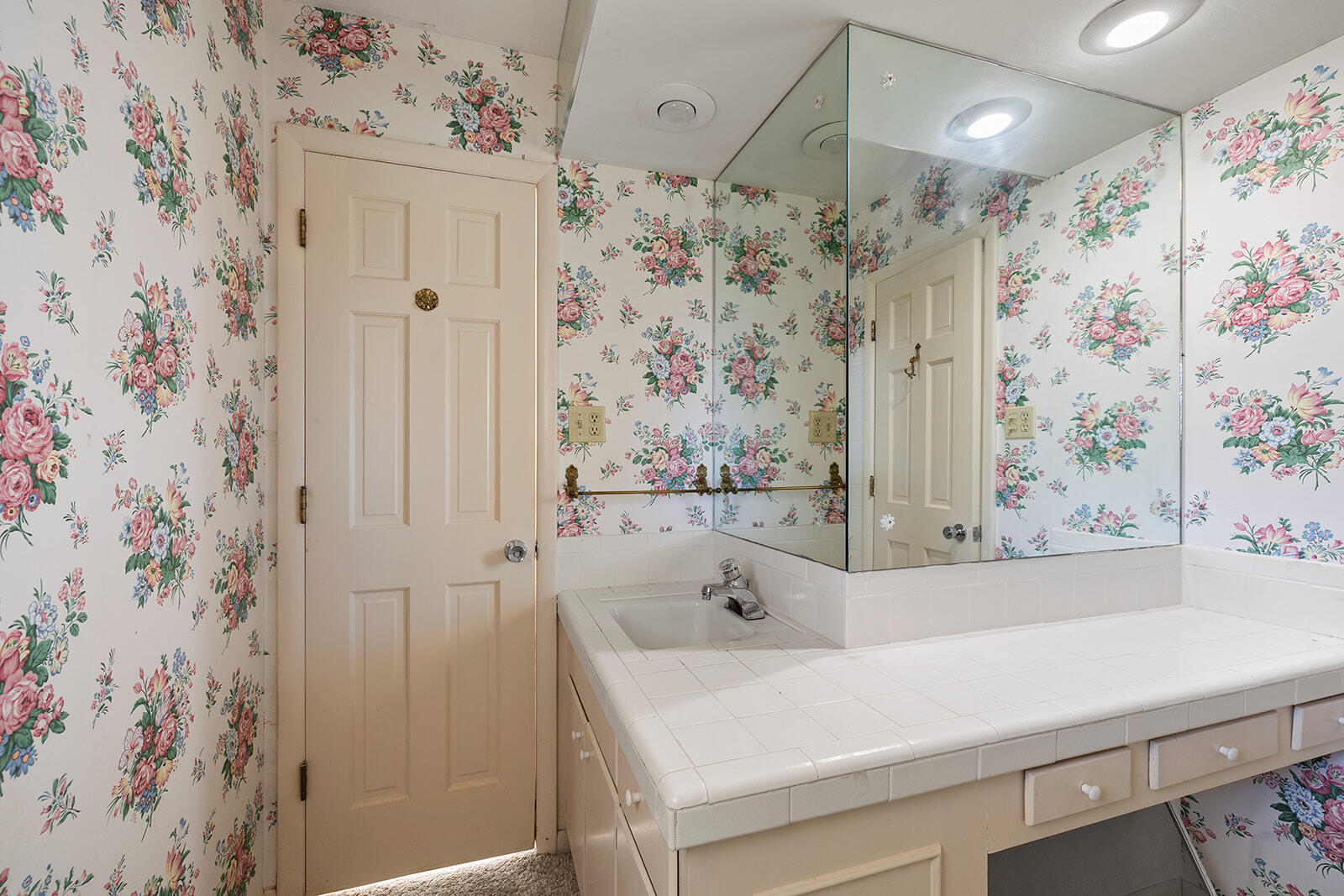 821 Cliff Drive Property Photo 28