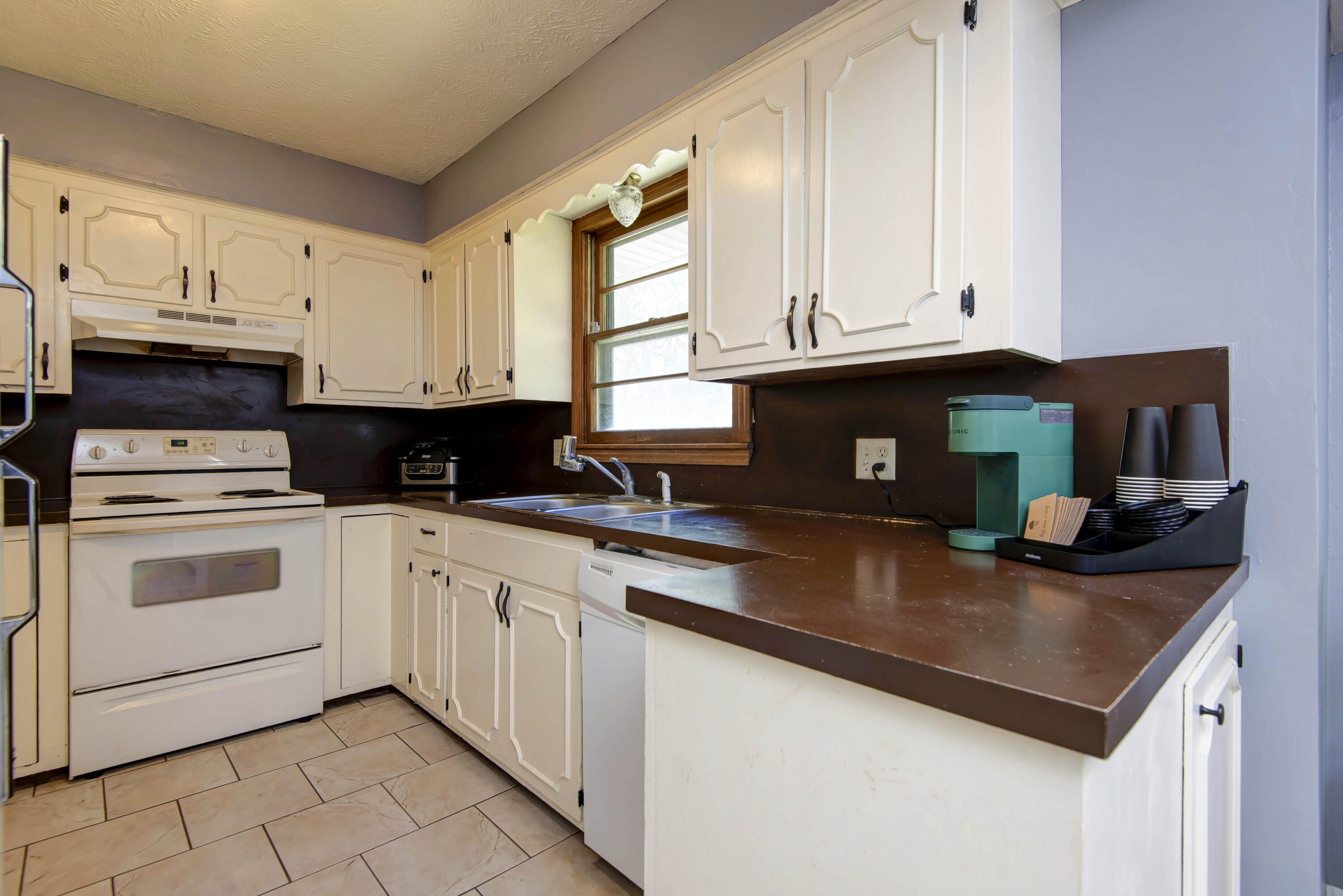 1144 South Paula Avenue Property Photo 10