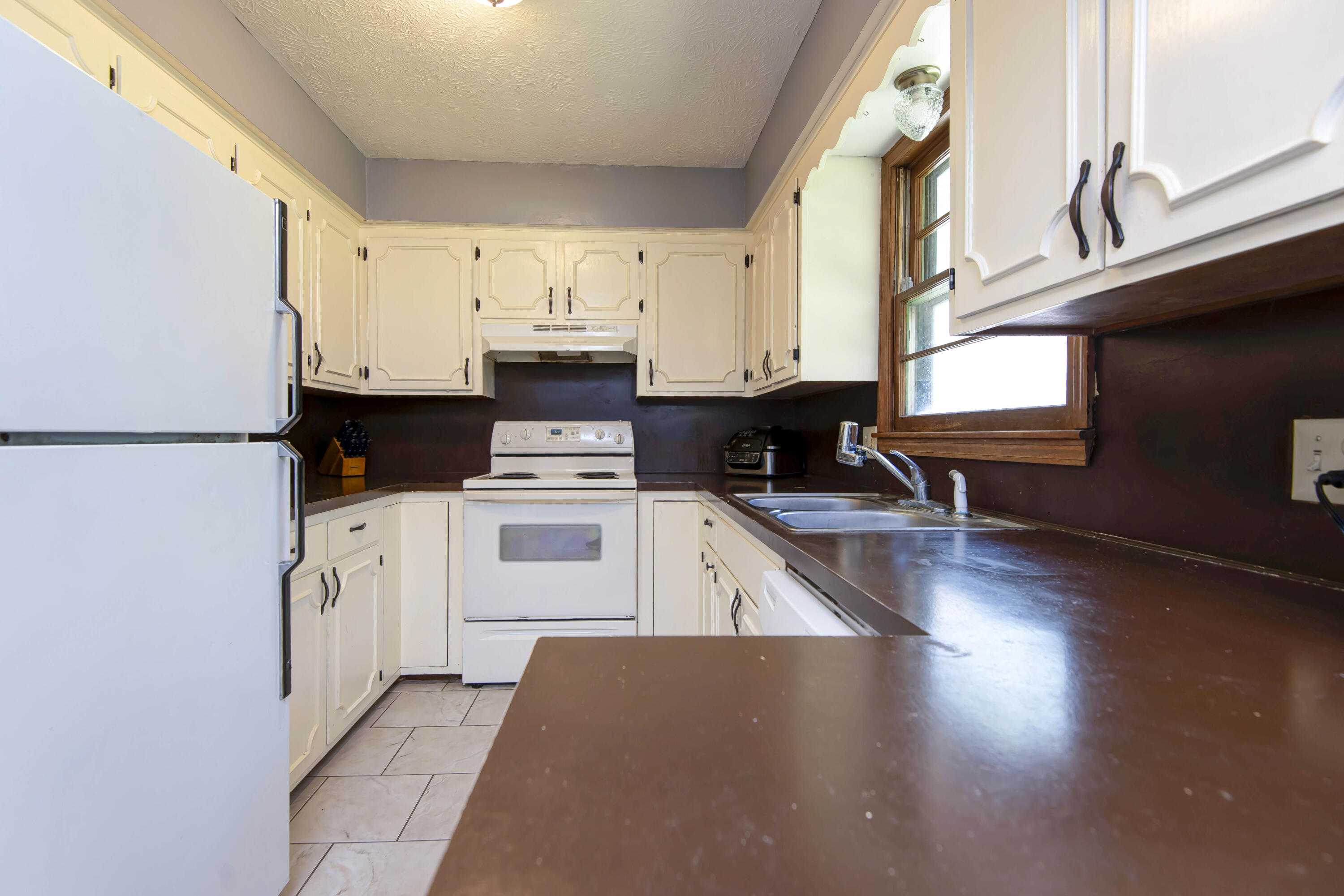 1144 South Paula Avenue Property Photo 11