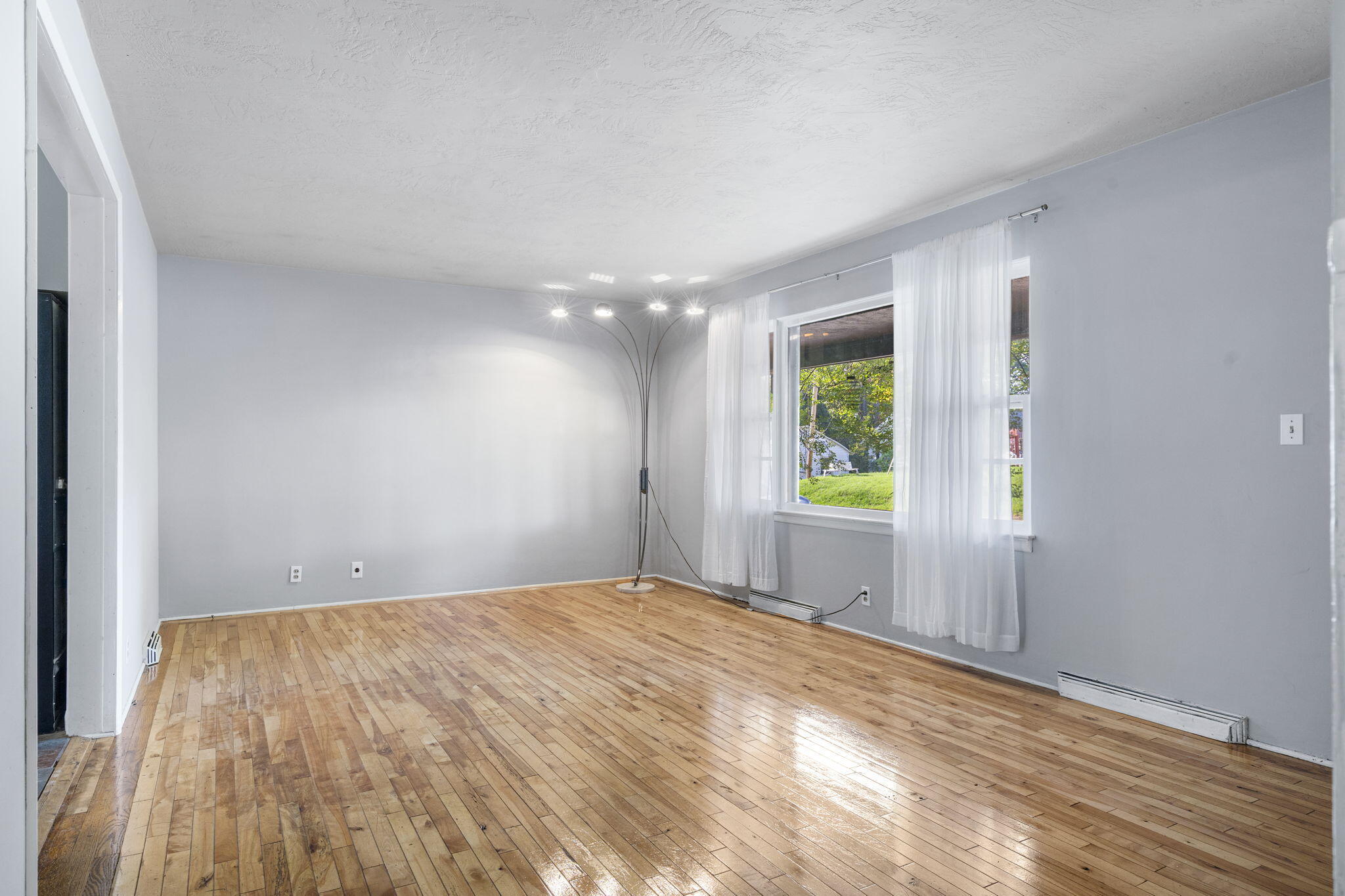 209 Mcfarland Street Property Photo 20
