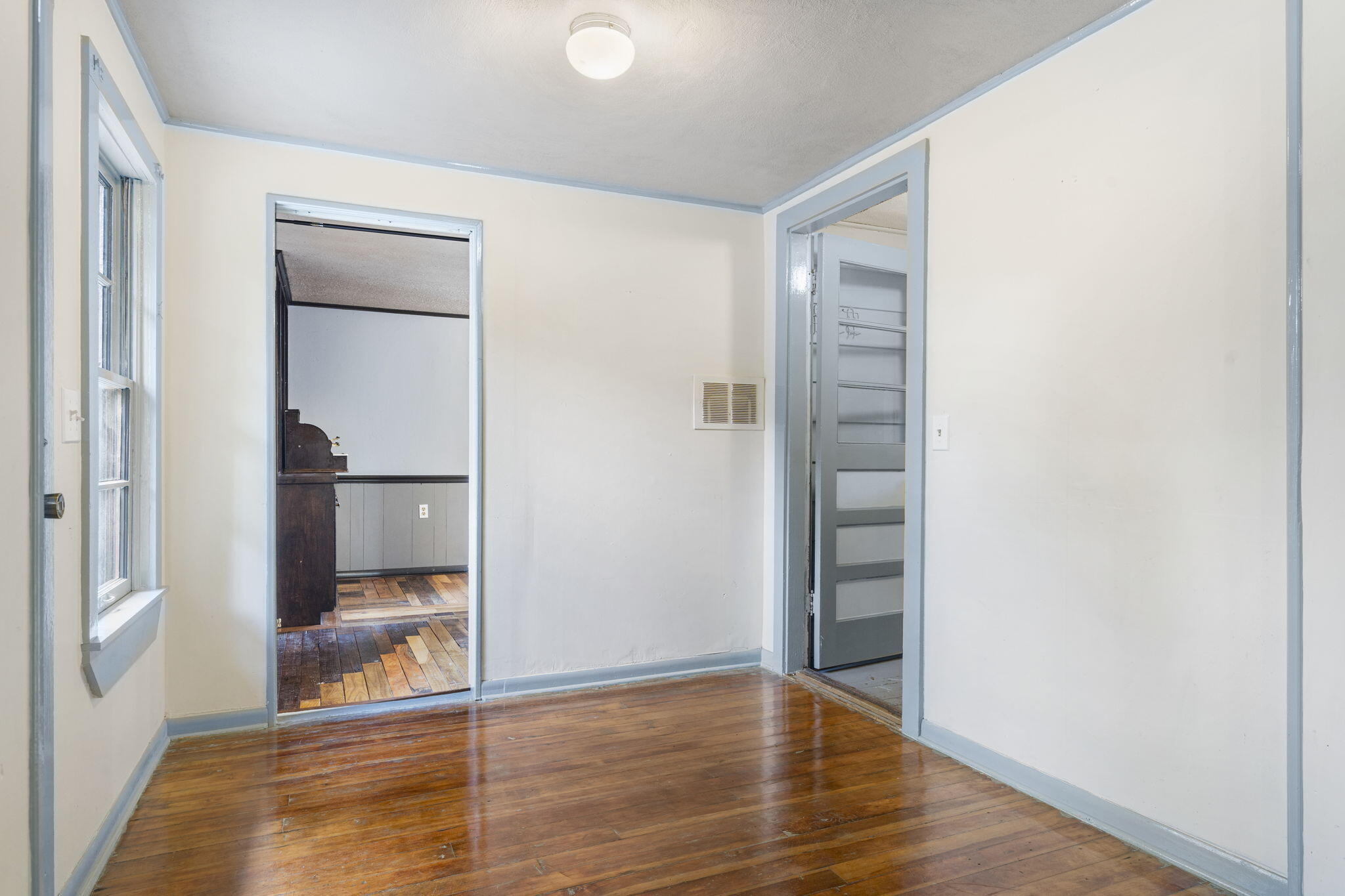 209 Mcfarland Street Property Photo 33