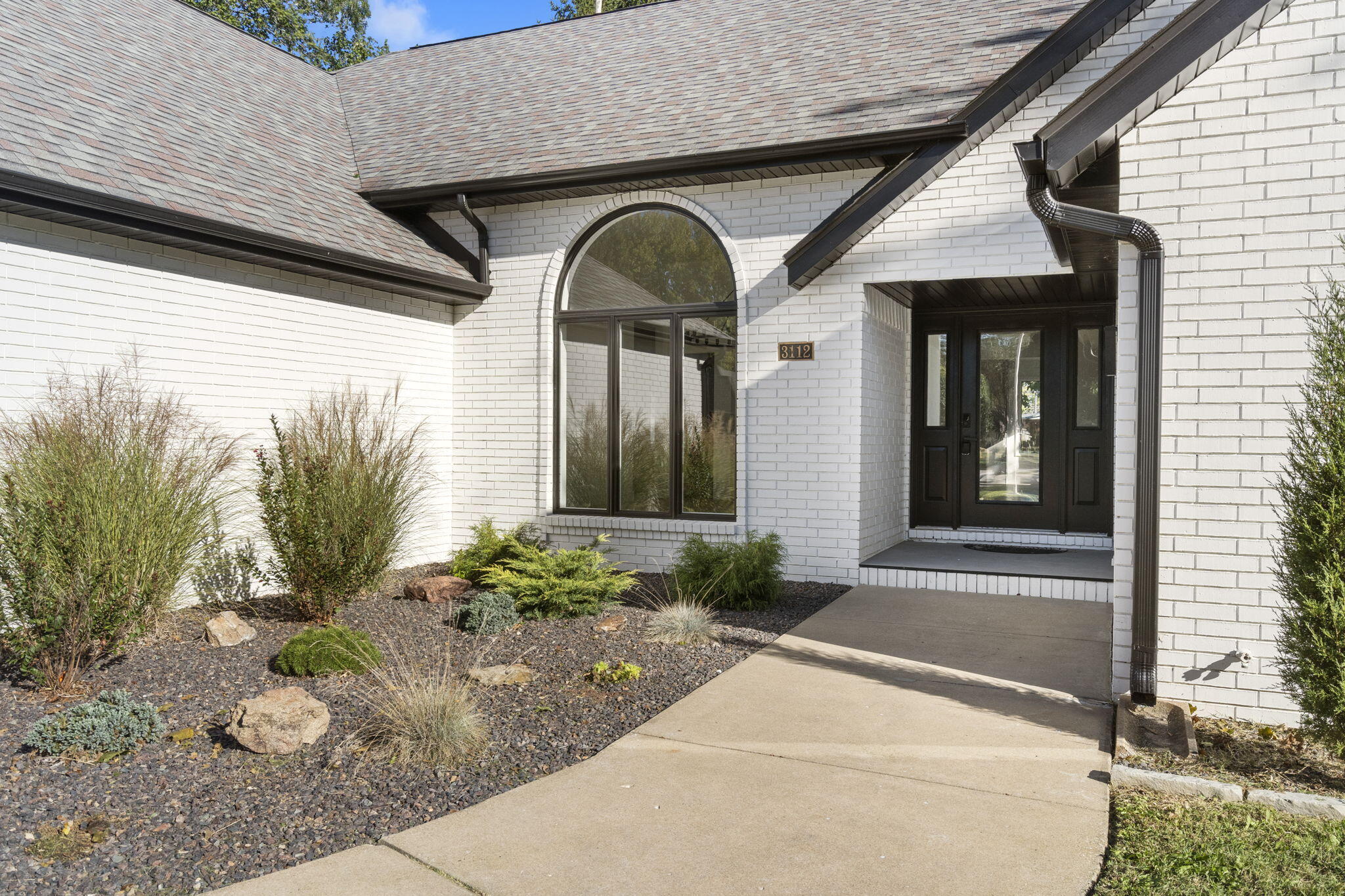 3112 South Ventura Avenue Property Photo 2