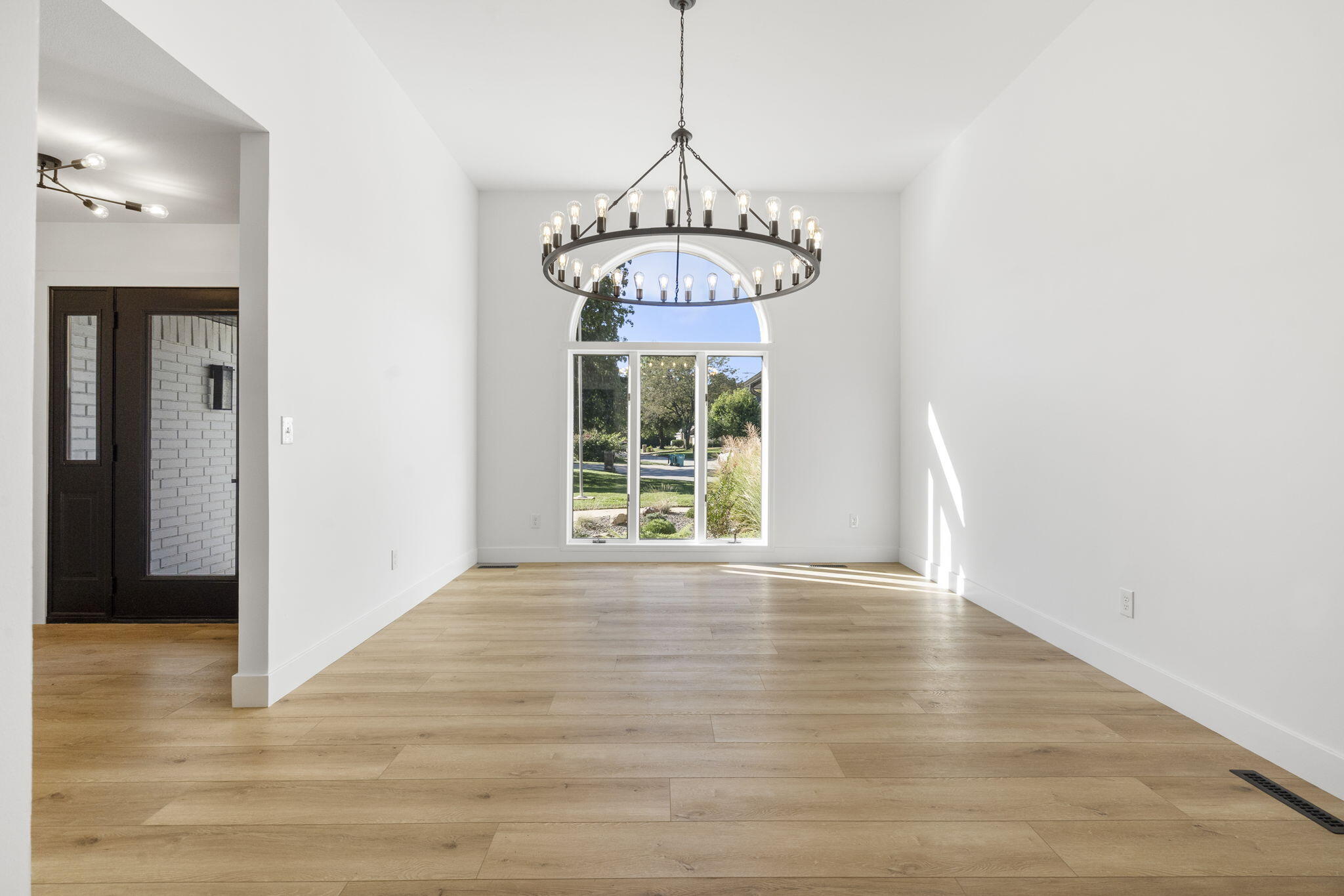 3112 South Ventura Avenue Property Photo 8