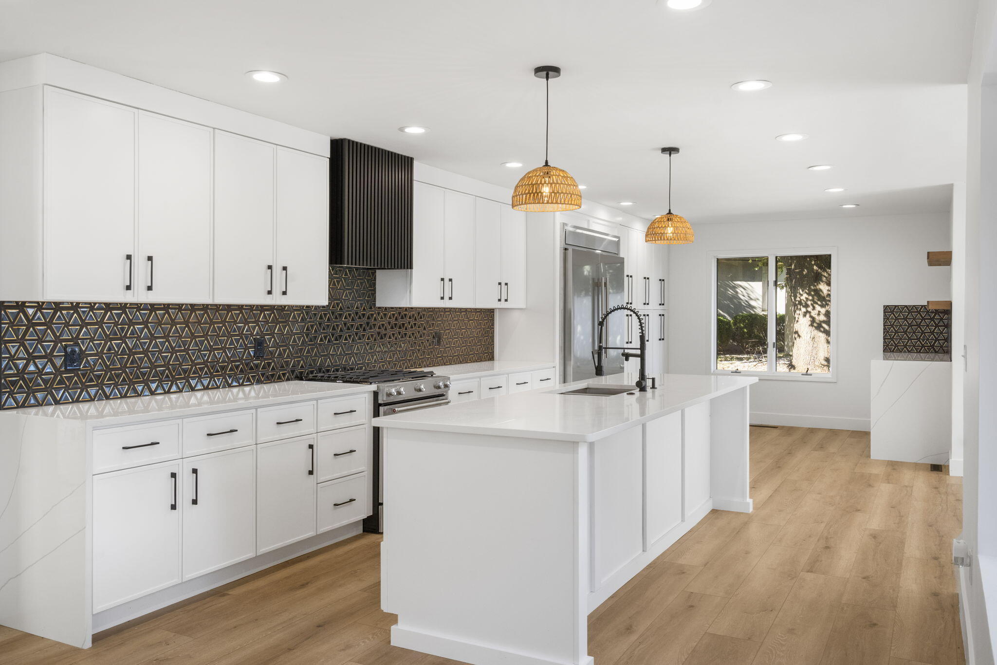 3112 South Ventura Avenue Property Photo 11