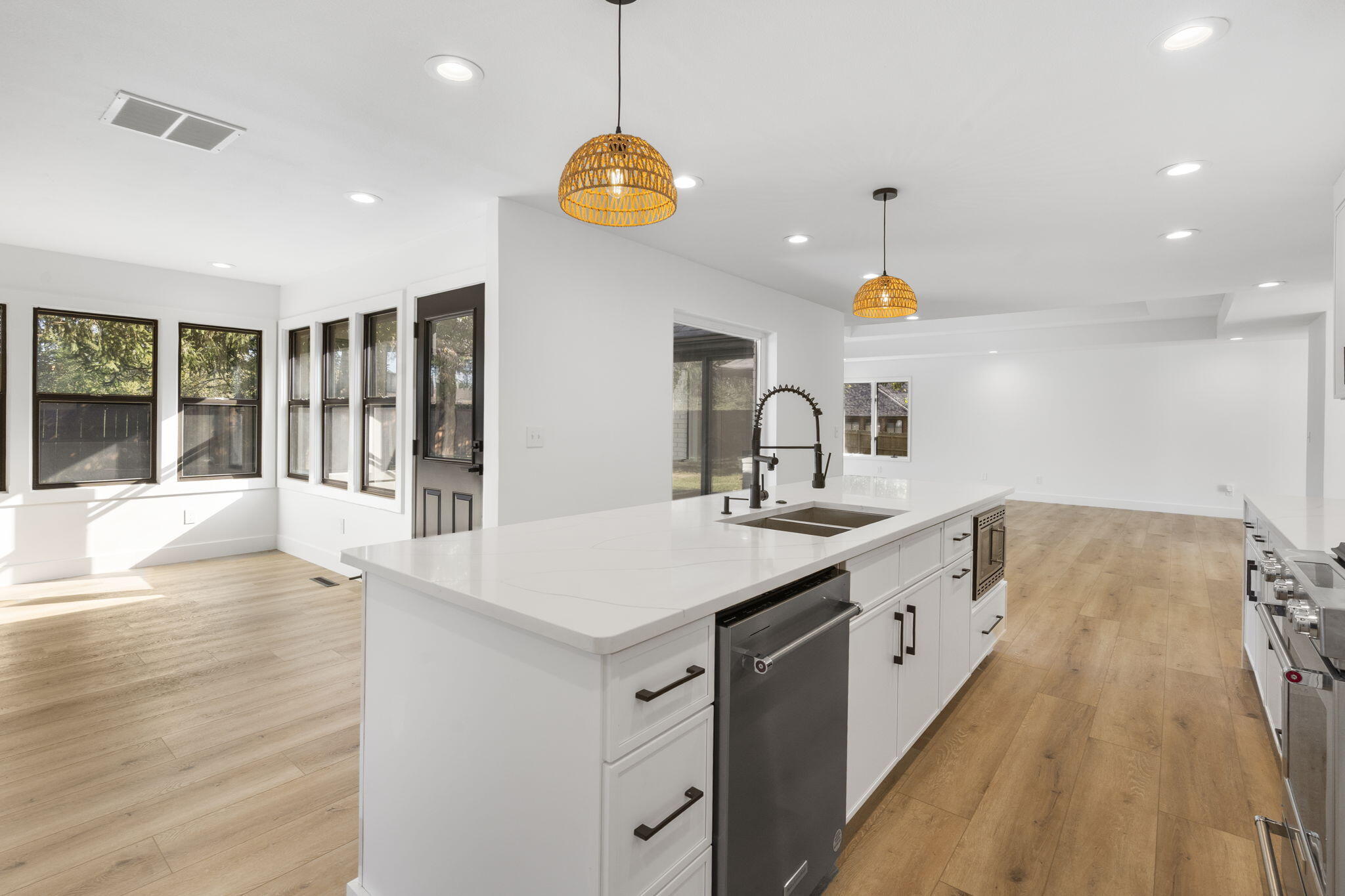 3112 South Ventura Avenue Property Photo 14