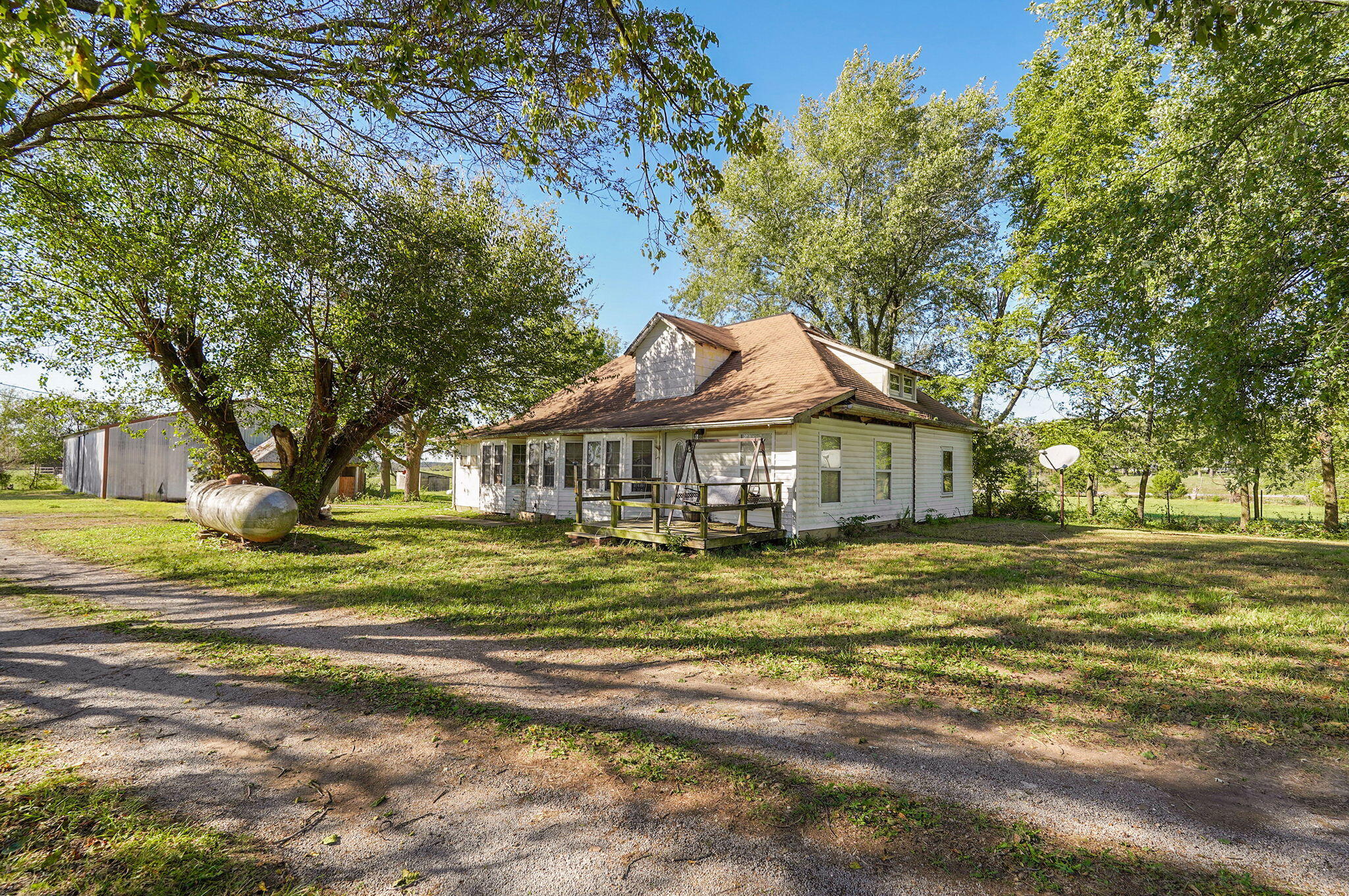 9039 Lawrence 1100 Property Photo 1