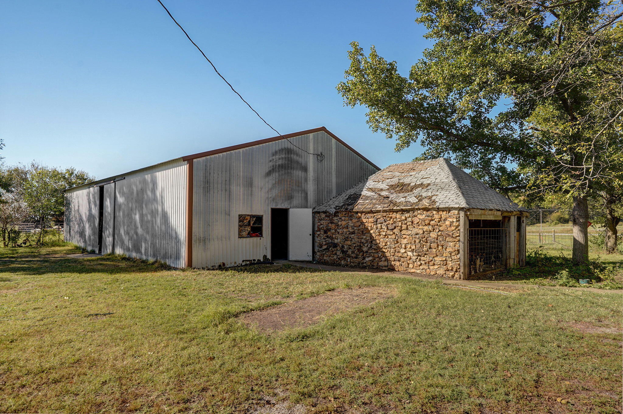 9039 Lawrence 1100 Property Photo 6