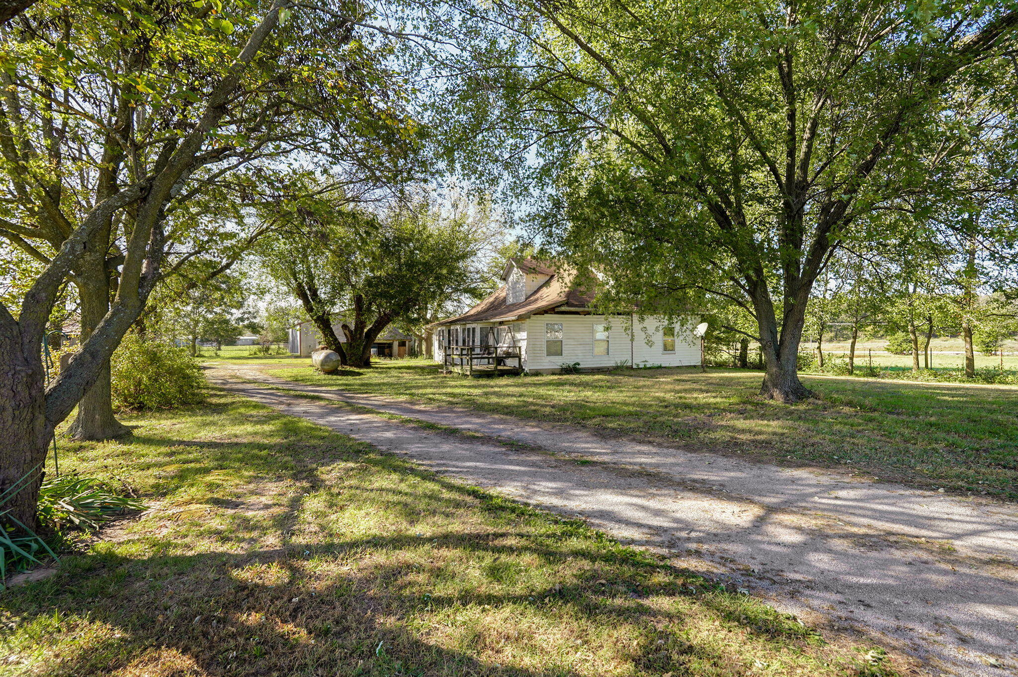 9039 Lawrence 1100 Property Photo 7