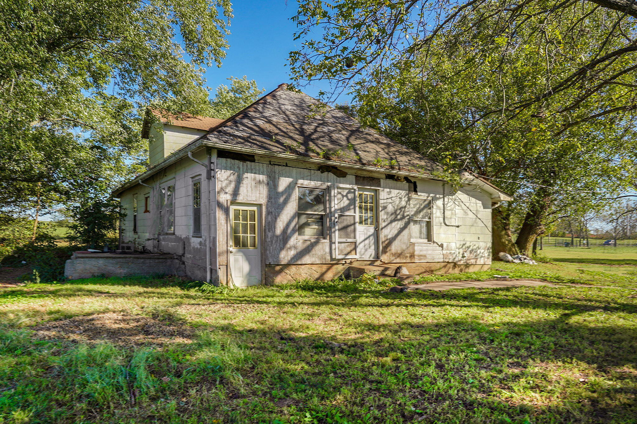 9039 Lawrence 1100 Property Photo 10