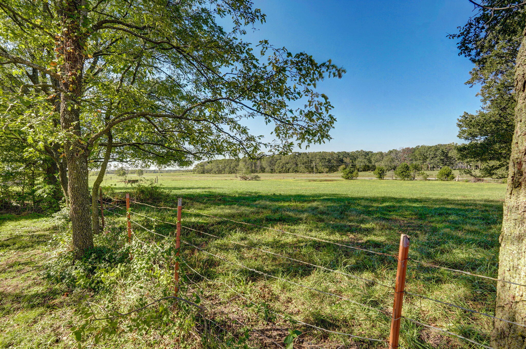 9039 Lawrence 1100 Property Photo 11