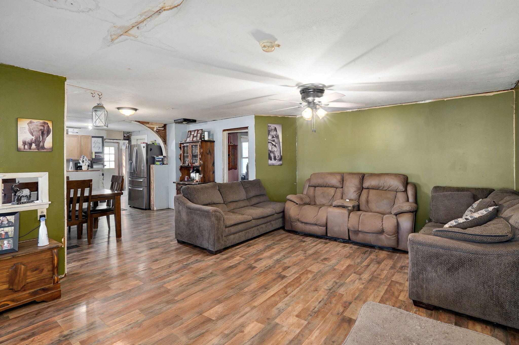 9039 Lawrence 1100 Property Photo 12