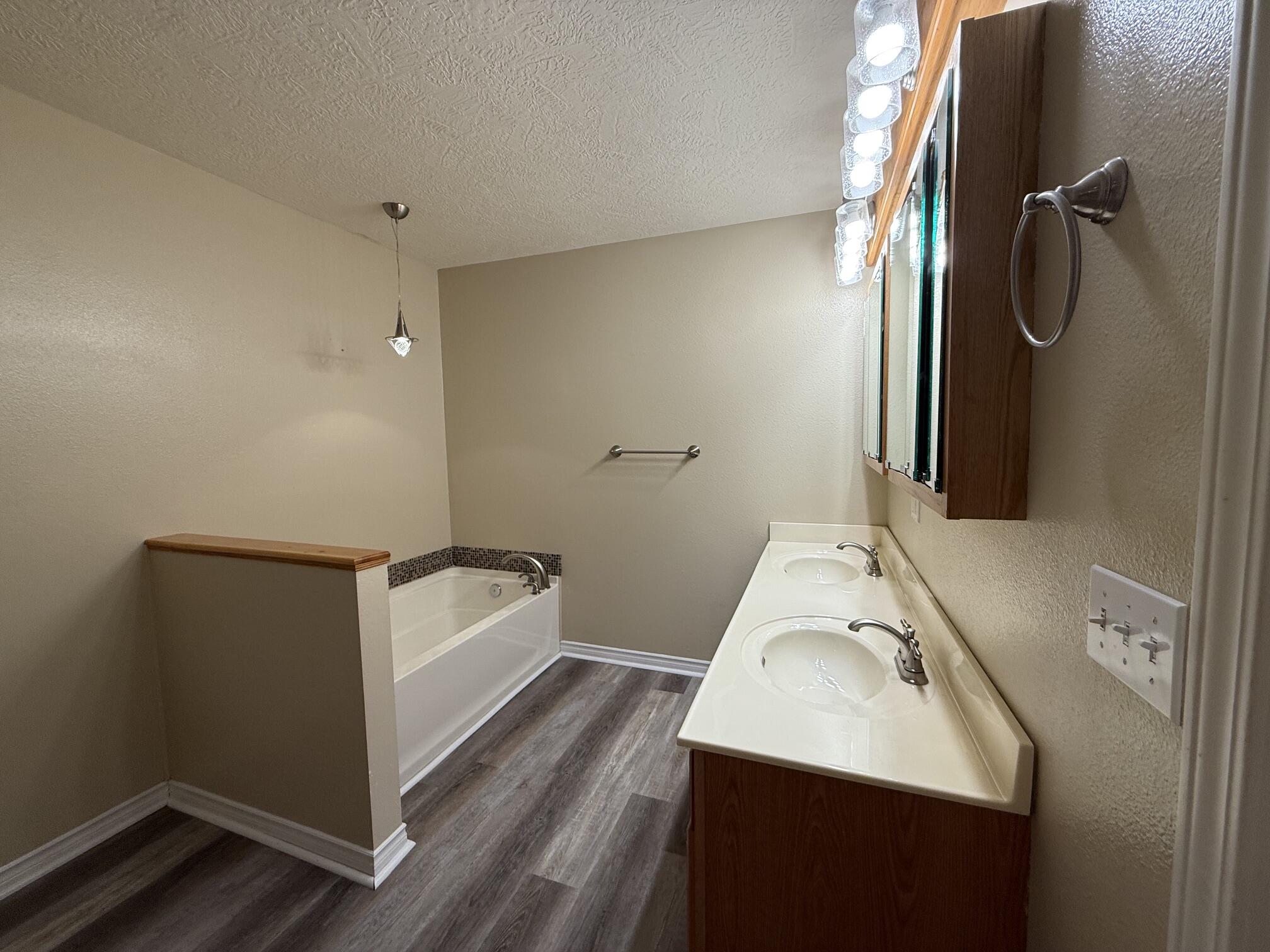 7584 Private Road 2453 Property Photo 46