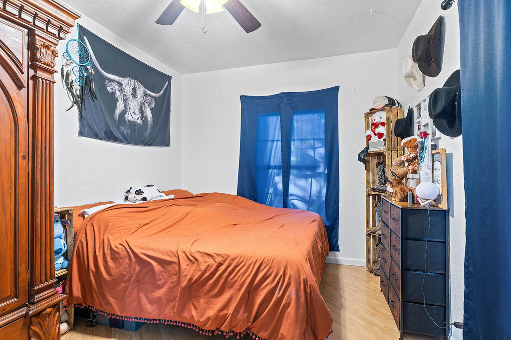 202 Oak Street Property Photo 18