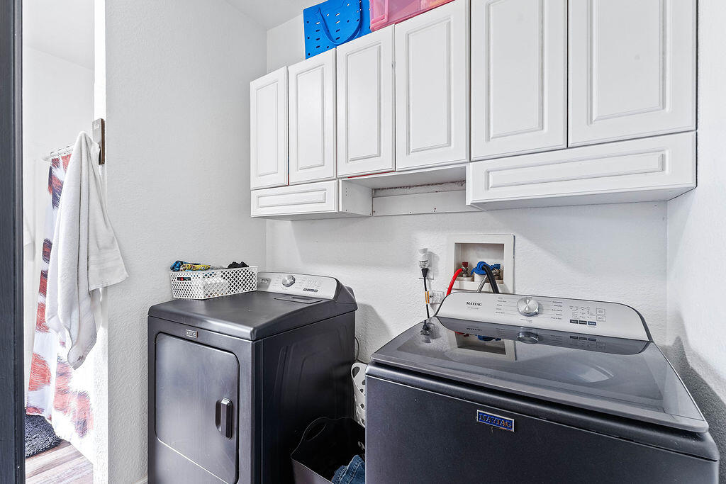 202 Oak Street Property Photo 20